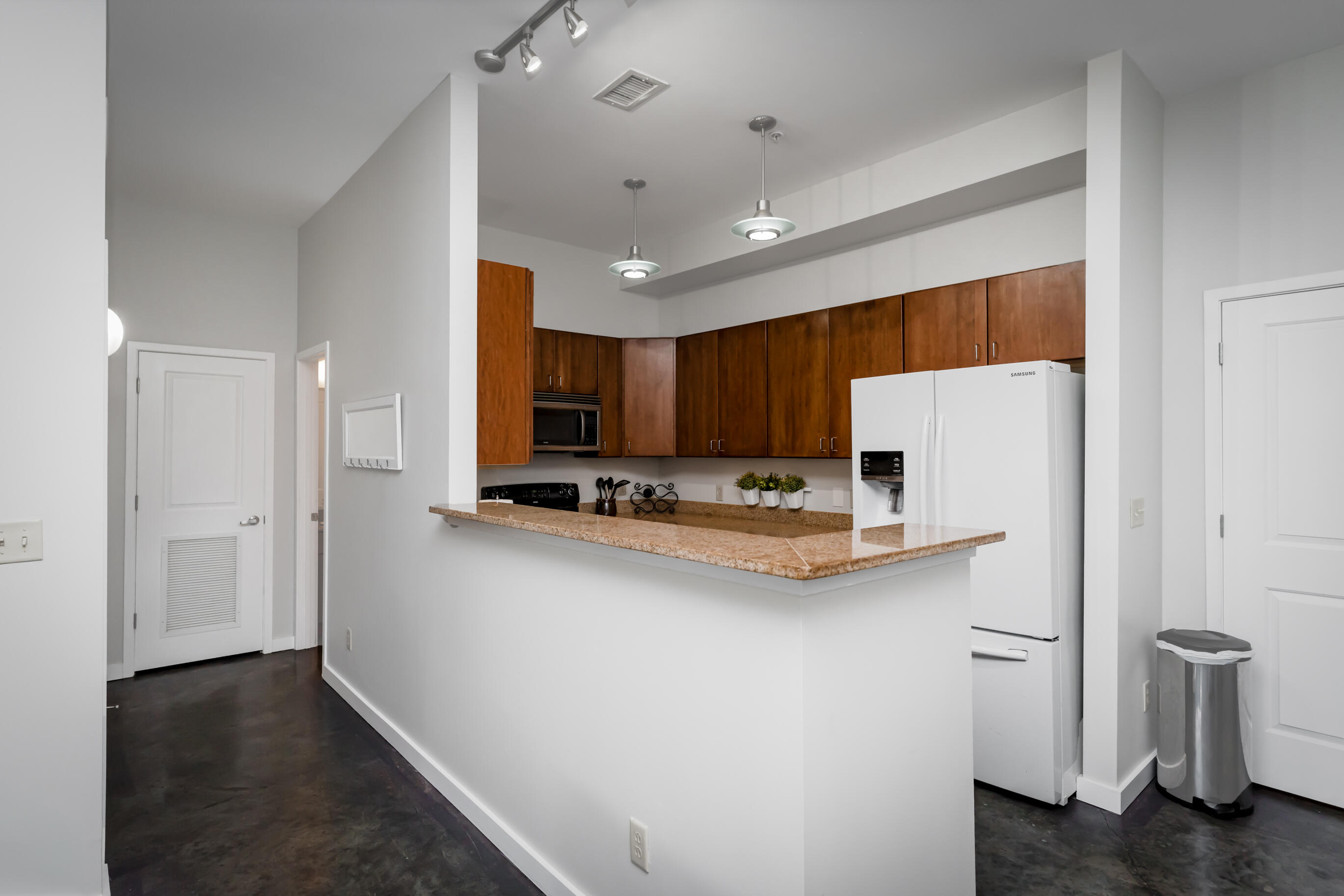 863 Flynn Street, 102