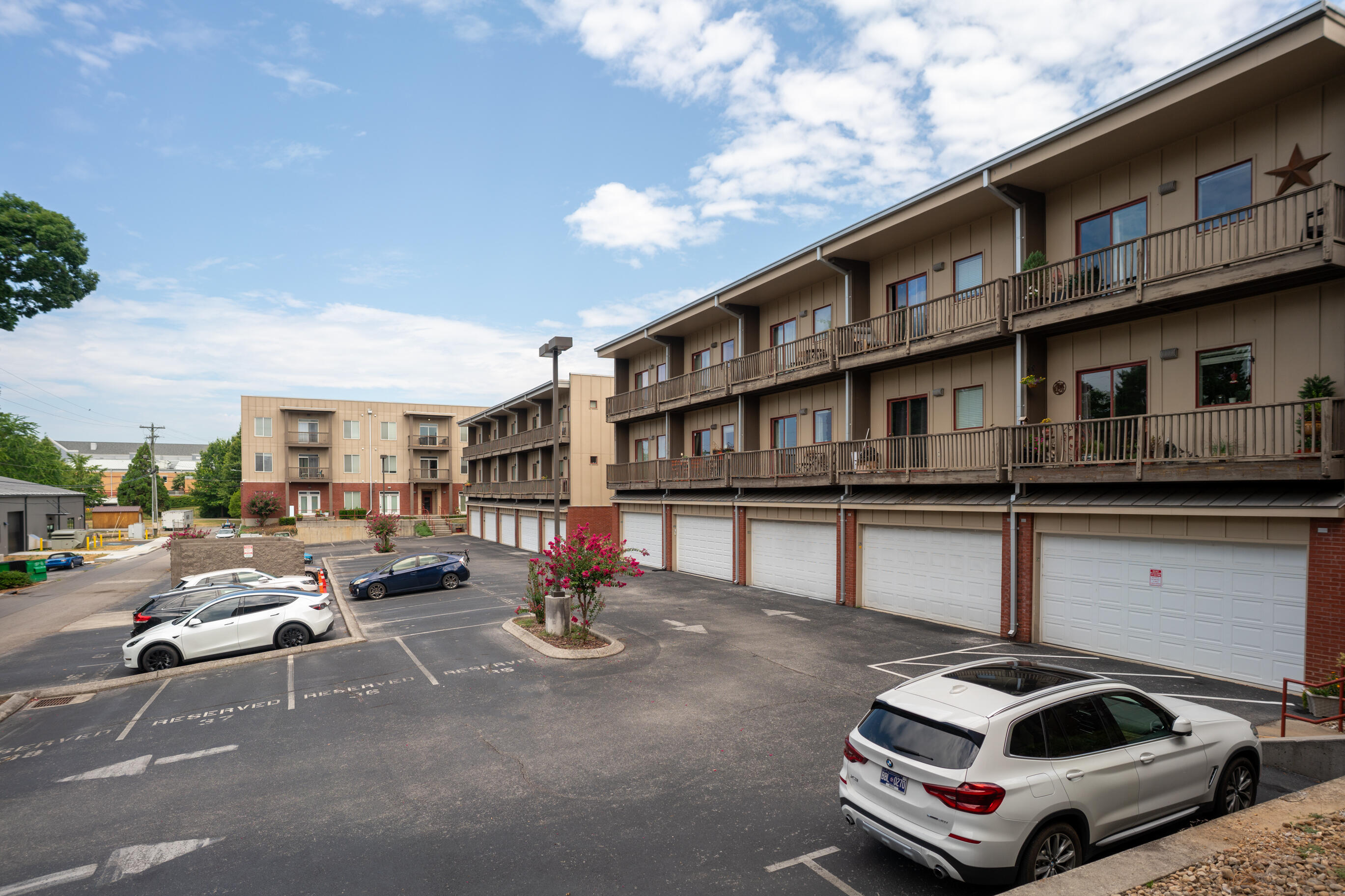 863 Flynn Street, 102
