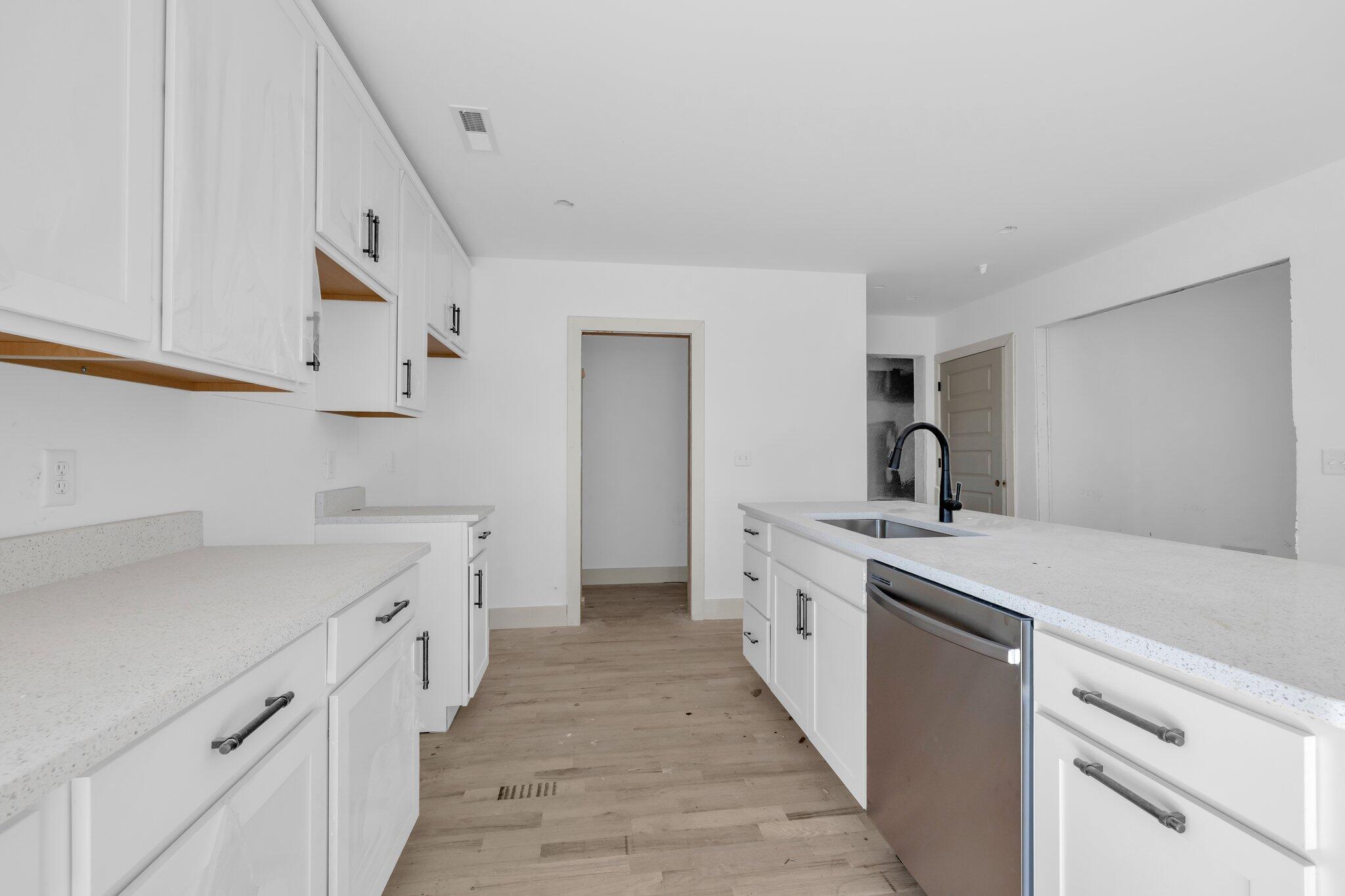 1511 Adams Street, 101