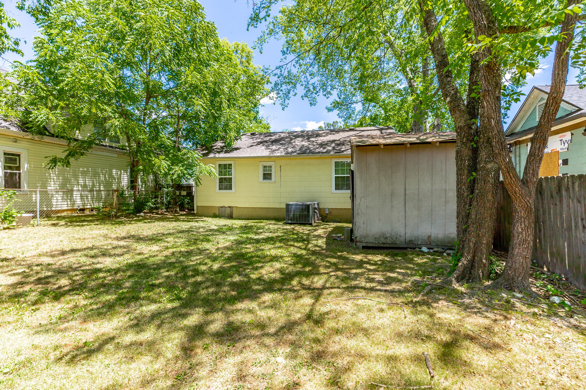 1005 S Highland Park Avenue