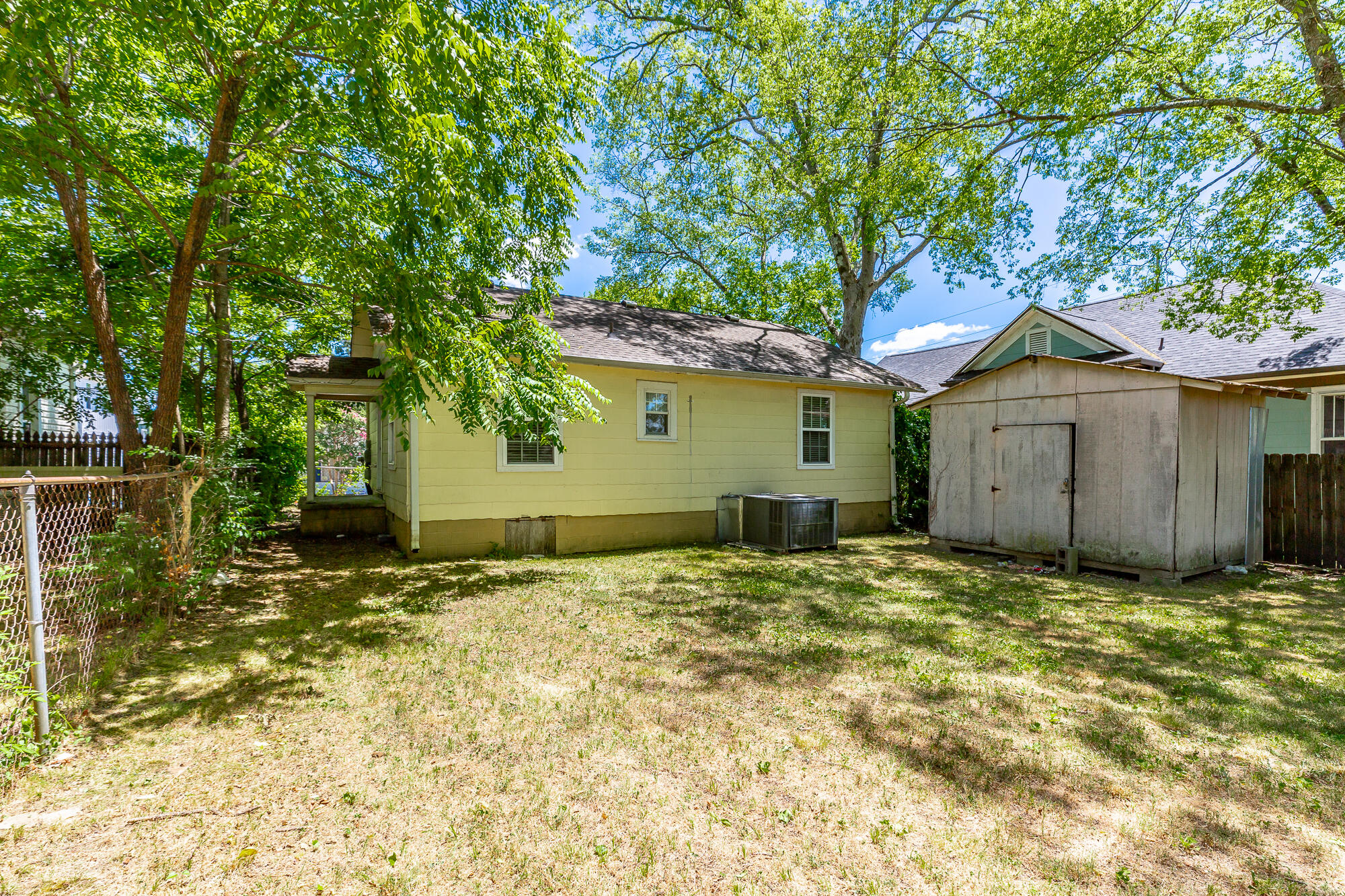 1005 S Highland Park Avenue