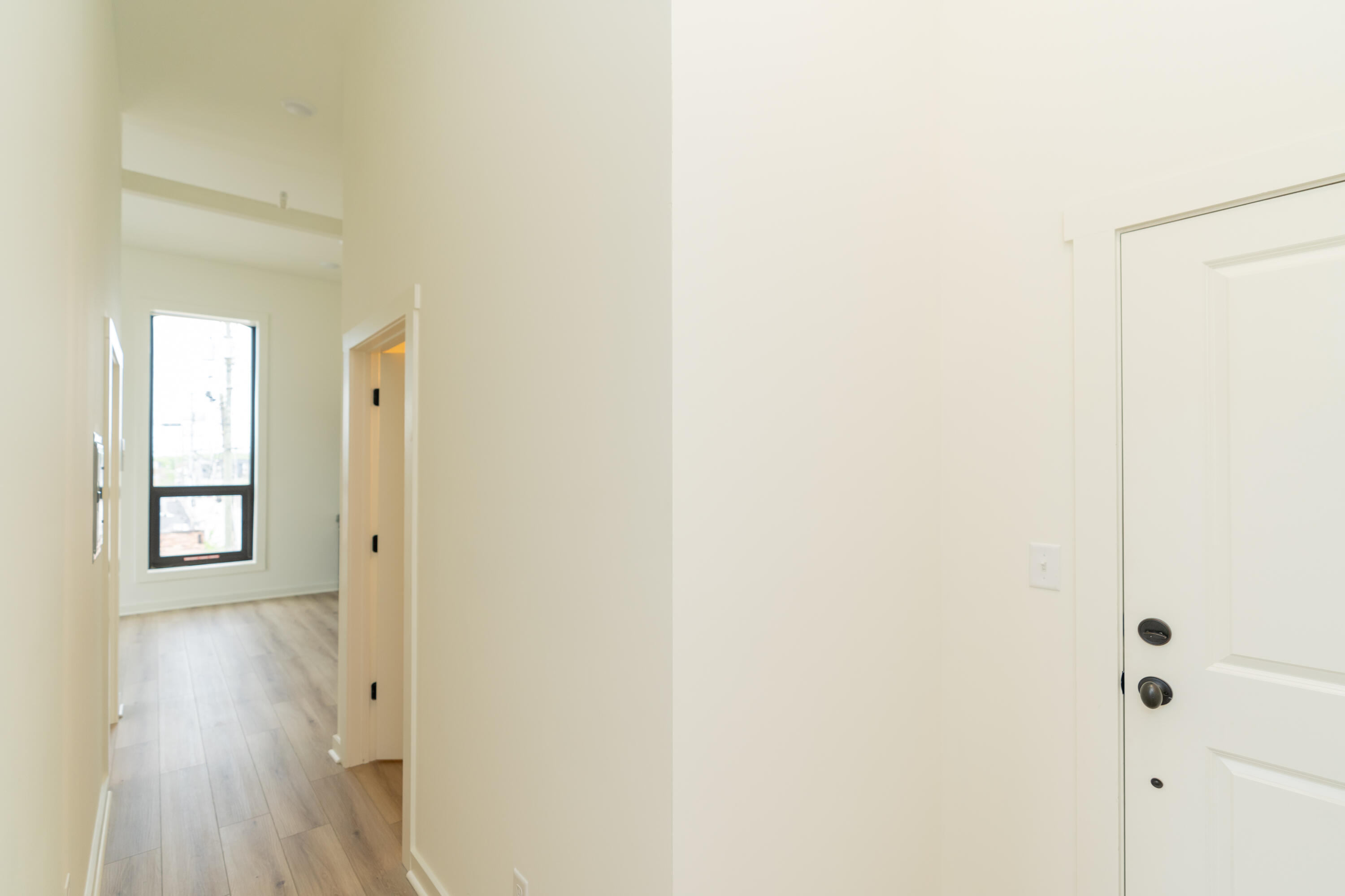 745 E Main Street, 416