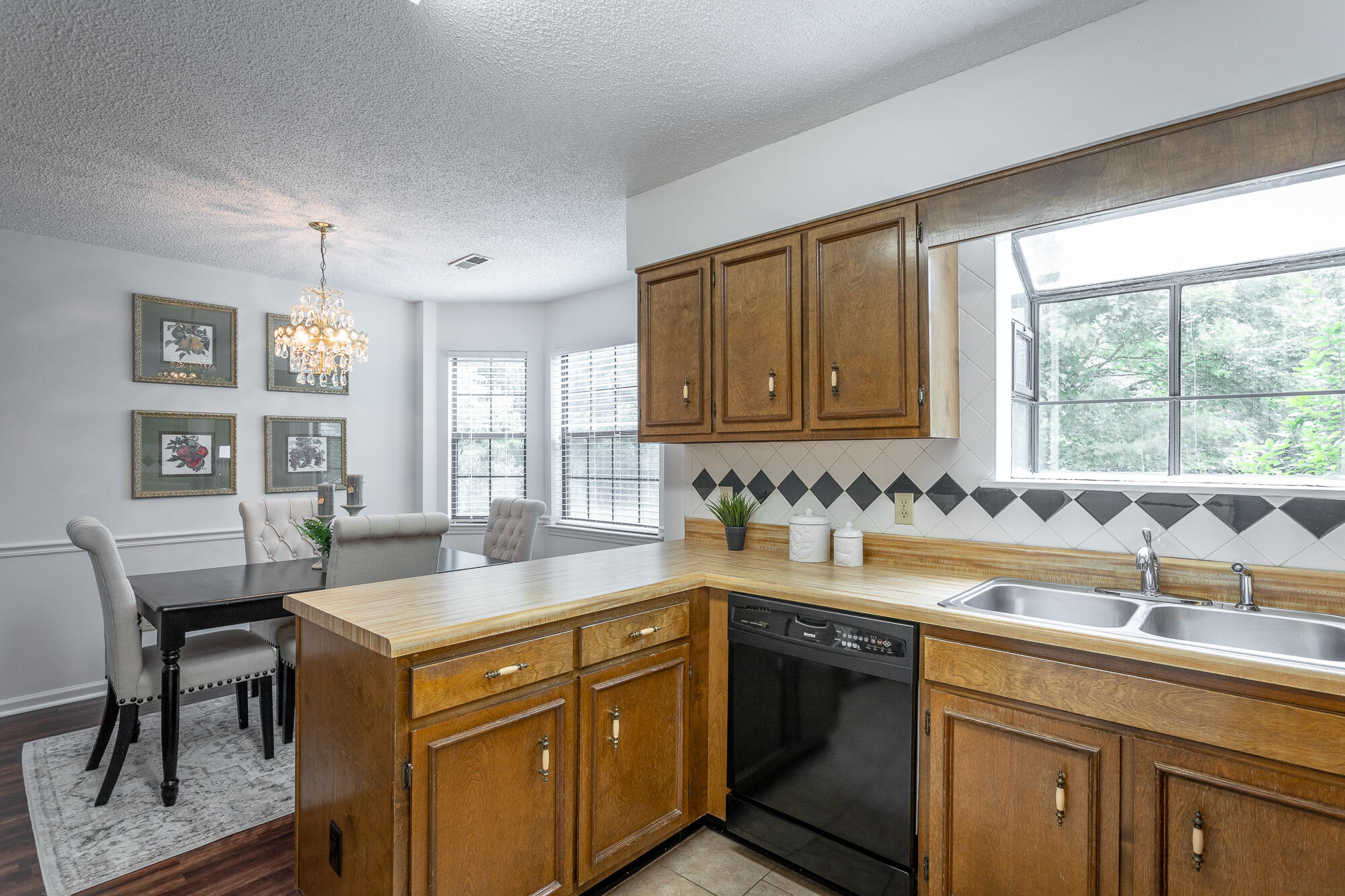6571 Hickory Brook Road
