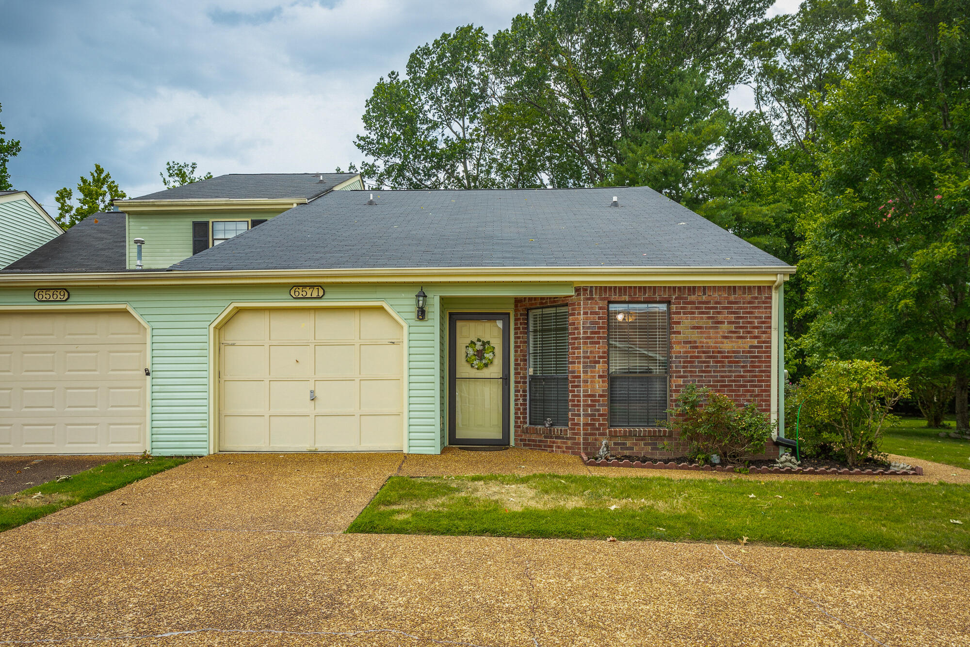 6571 Hickory Brook Road