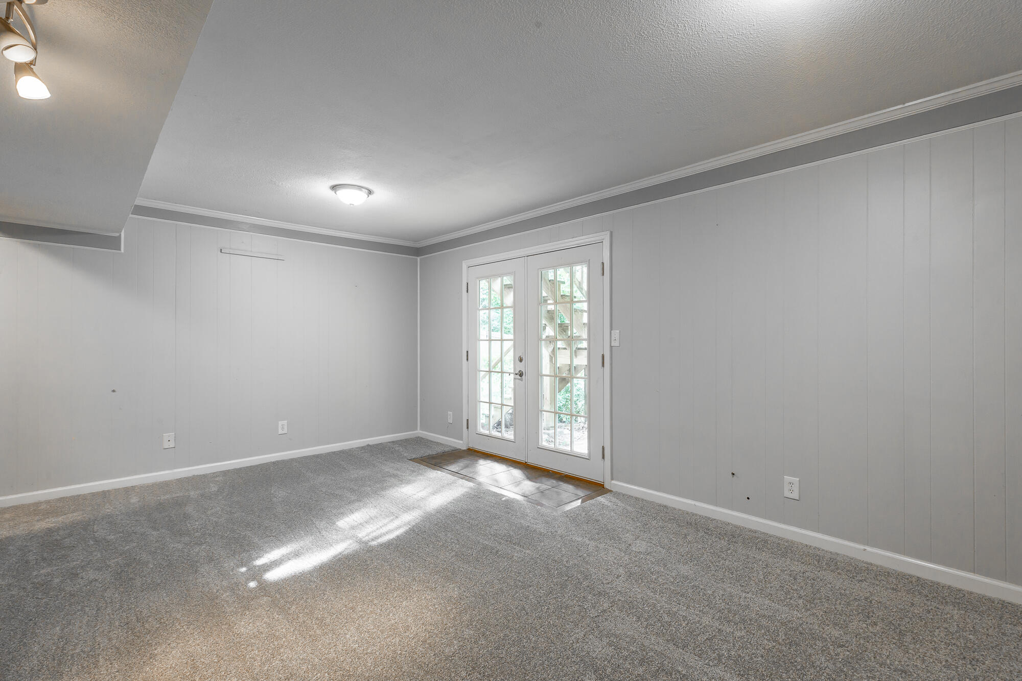 8450 Cross Timbers Cir