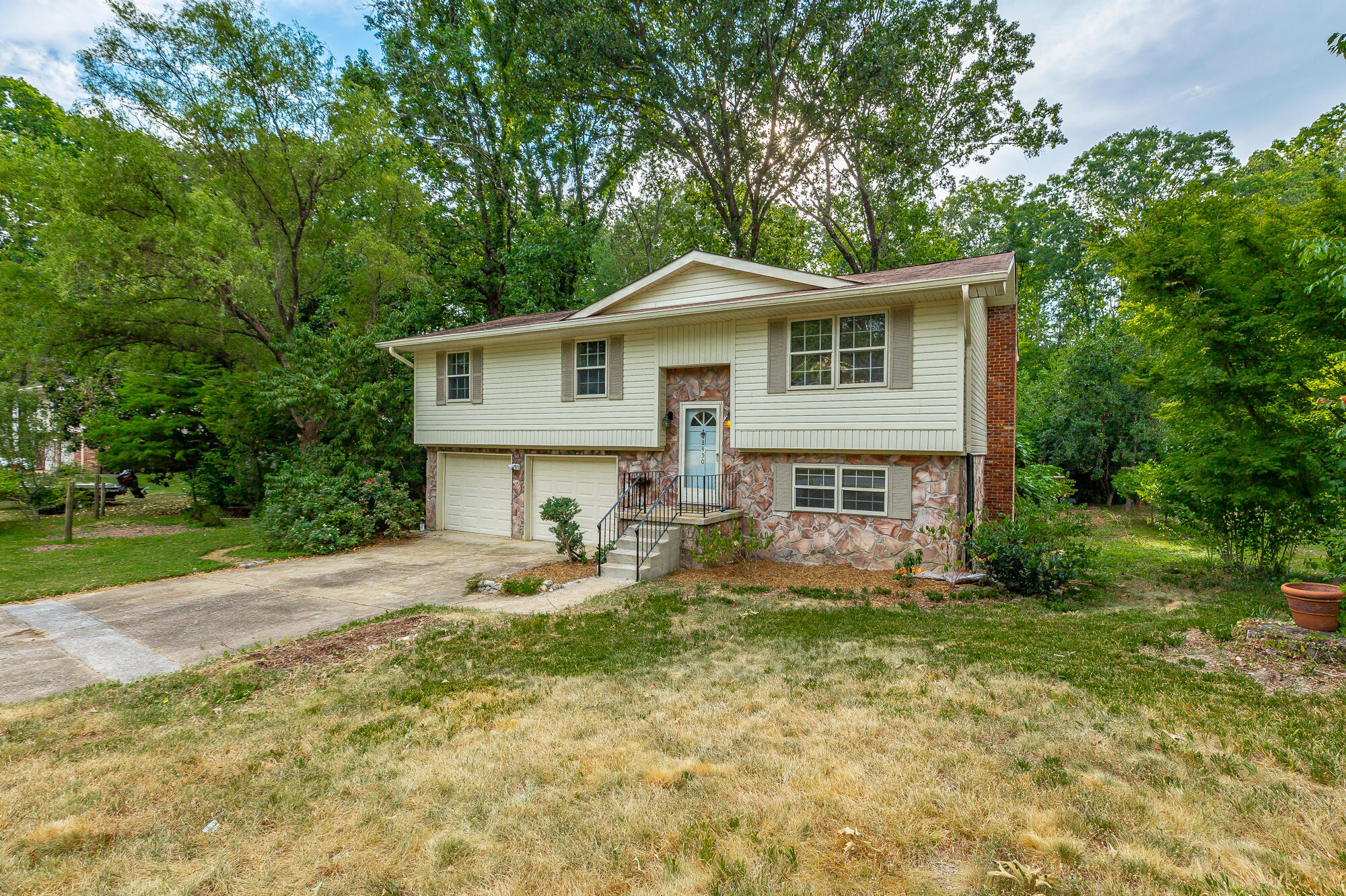 8450 Cross Timbers Cir
