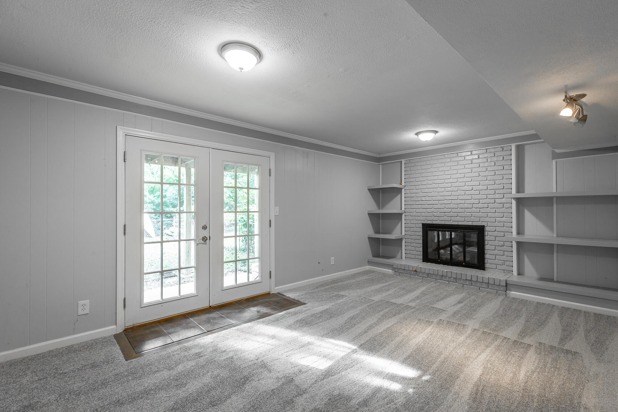 8450 Cross Timbers Cir