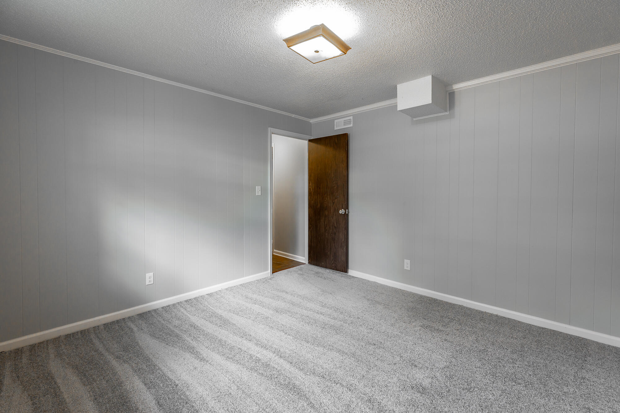 8450 Cross Timbers Cir