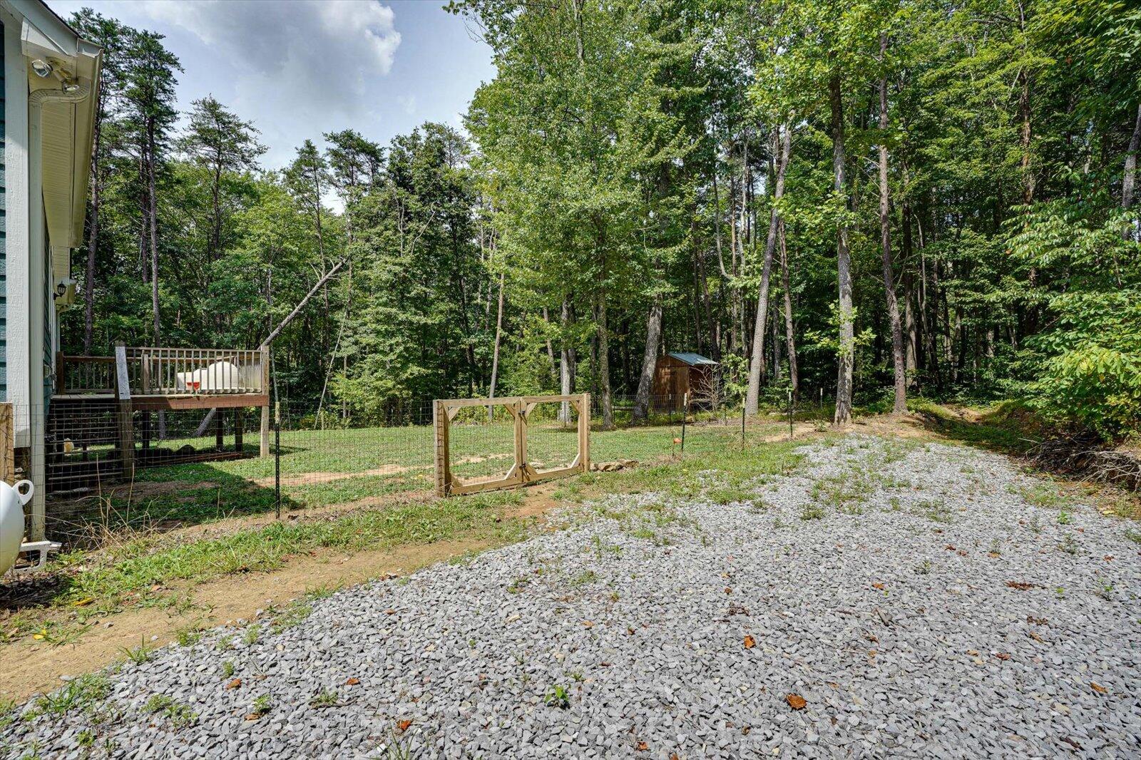 712 Raven Cliff Road