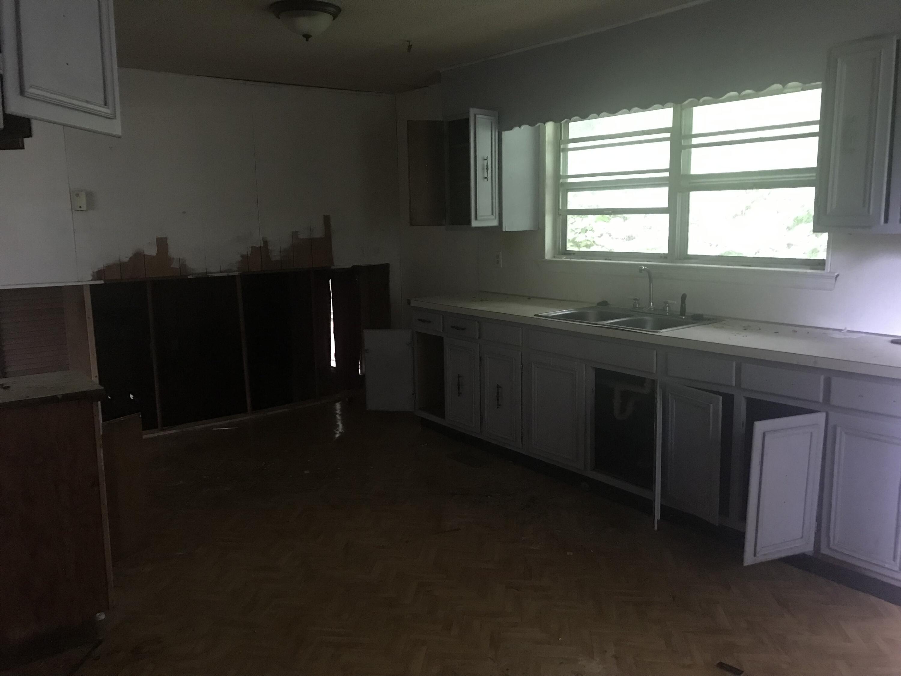 10508 Brickhill Lane