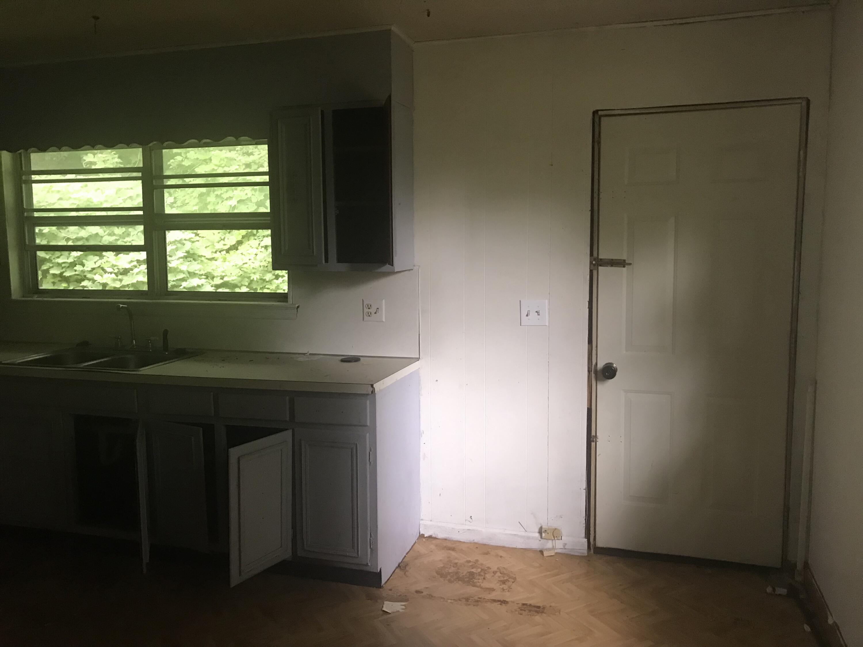 10508 Brickhill Lane