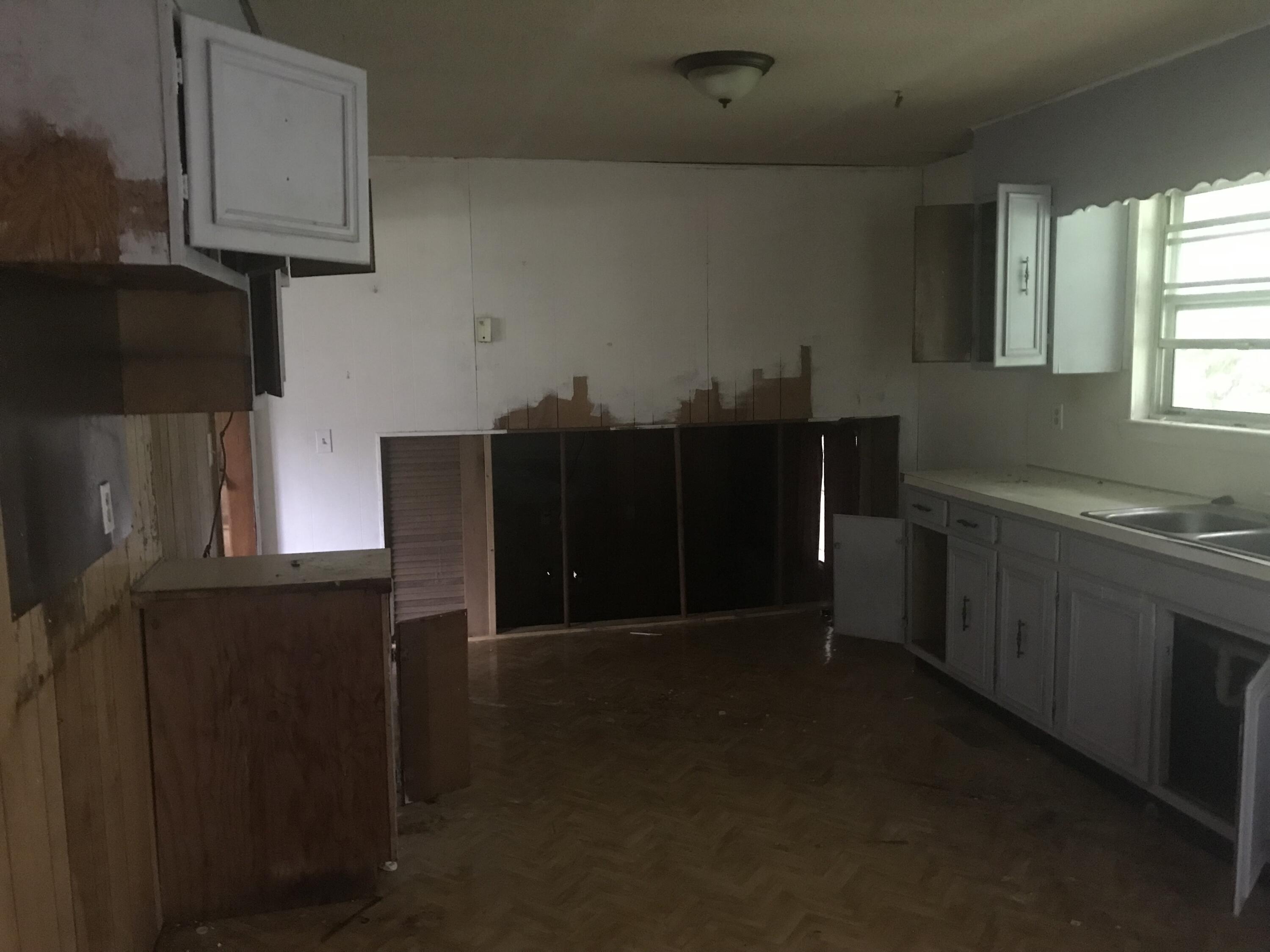 10508 Brickhill Lane