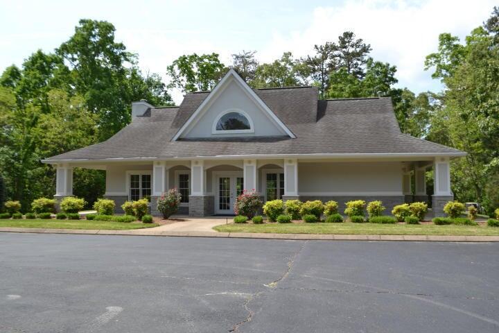 2000 River Bluff Drive