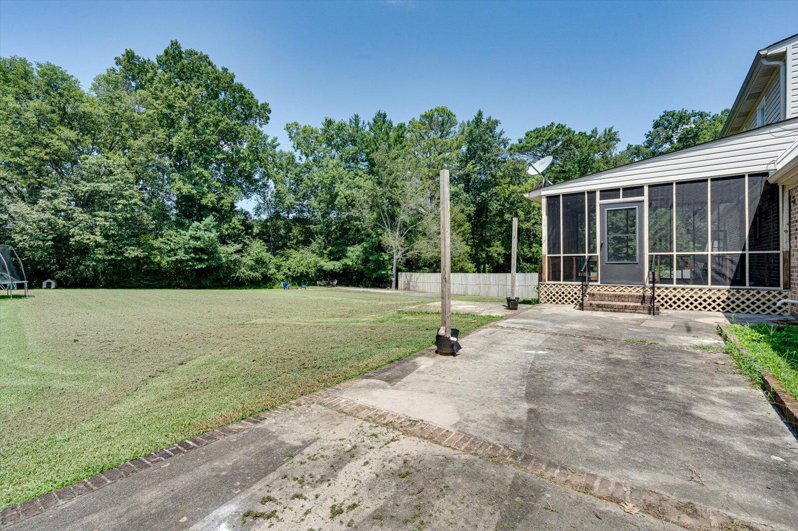 701 NW Everhart Dr