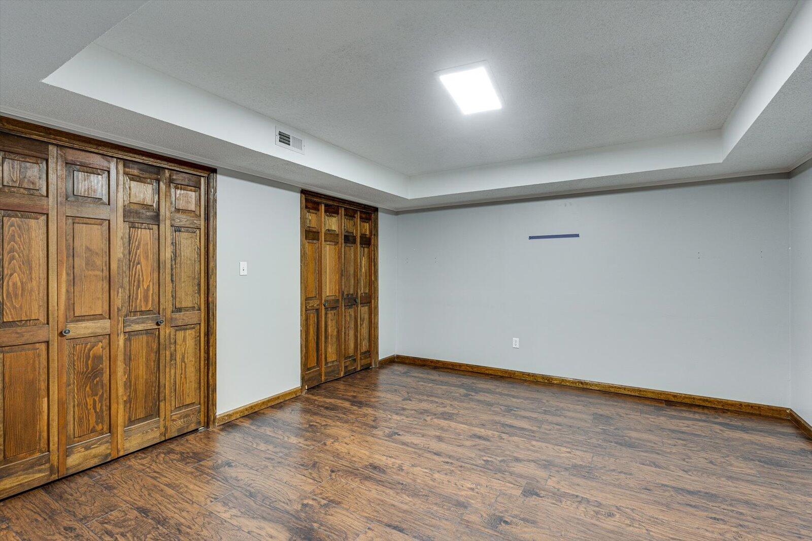 701 NW Everhart Dr