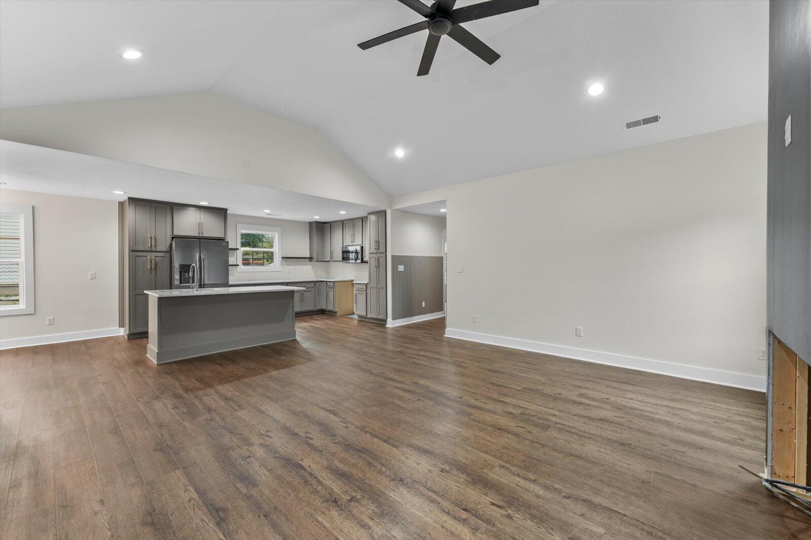 216 Oak Avenue