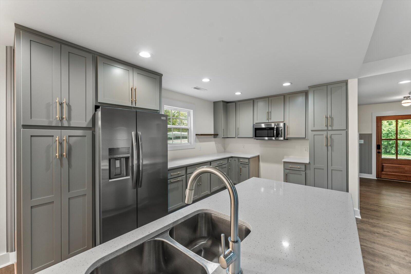 216 Oak Avenue