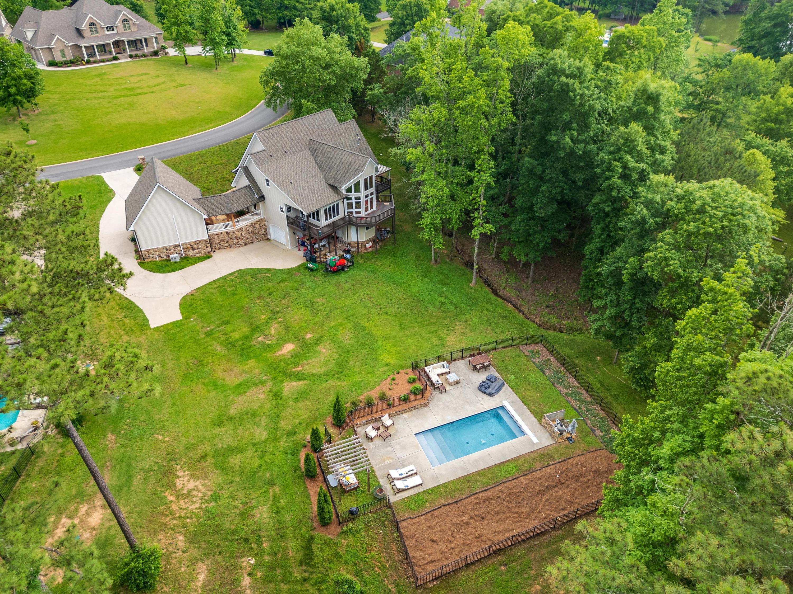 353 Bridgewater Drive, McDonald