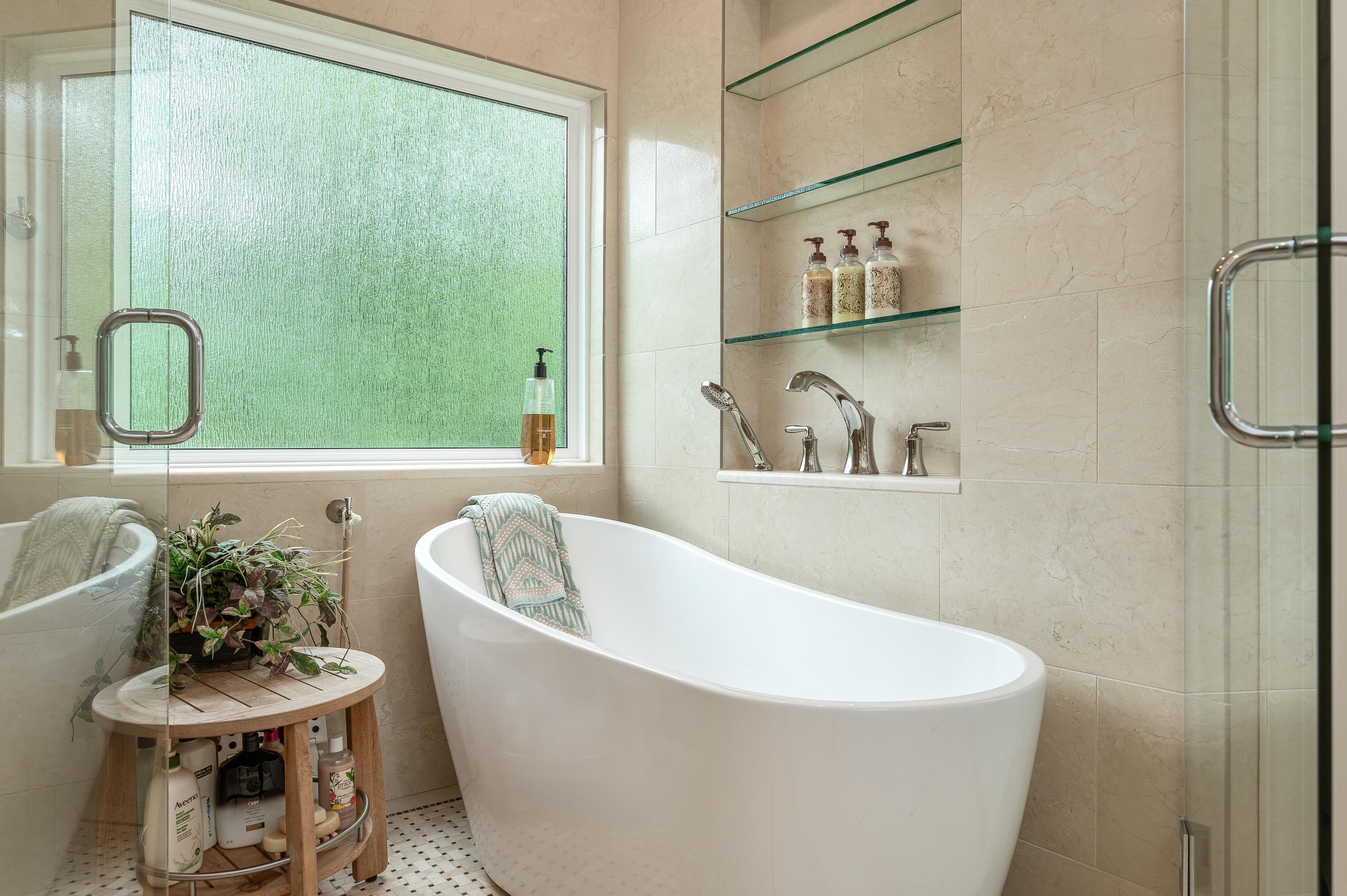 353 Bridgewater Drive, McDonald