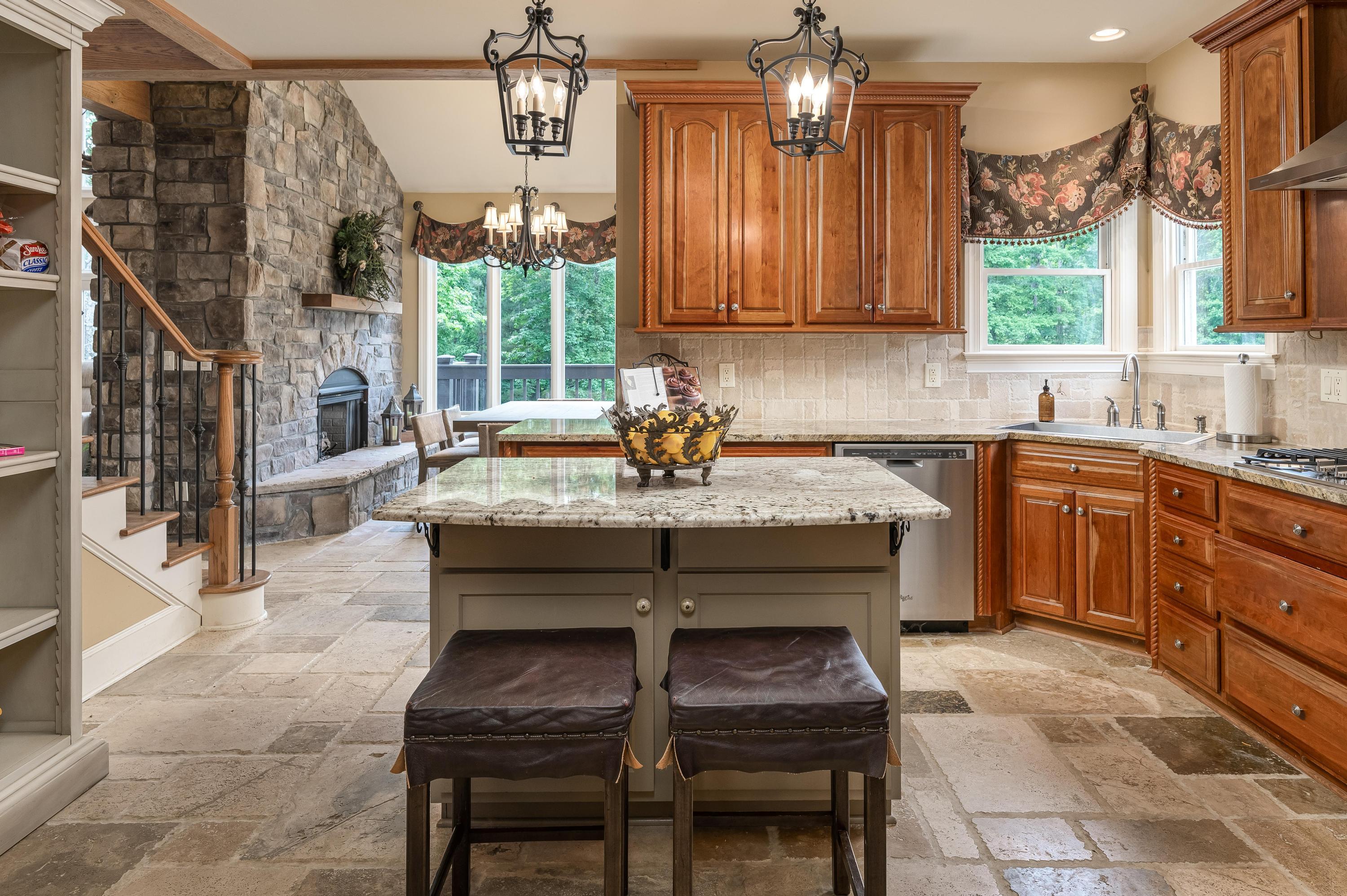 353 Bridgewater Drive, McDonald