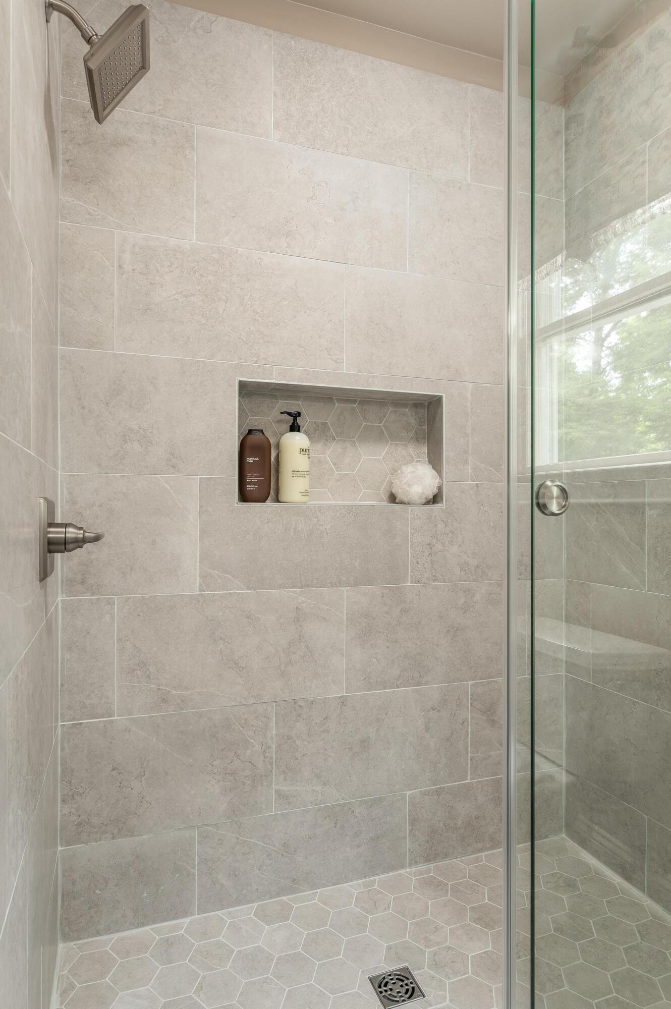 353 Bridgewater Drive, McDonald