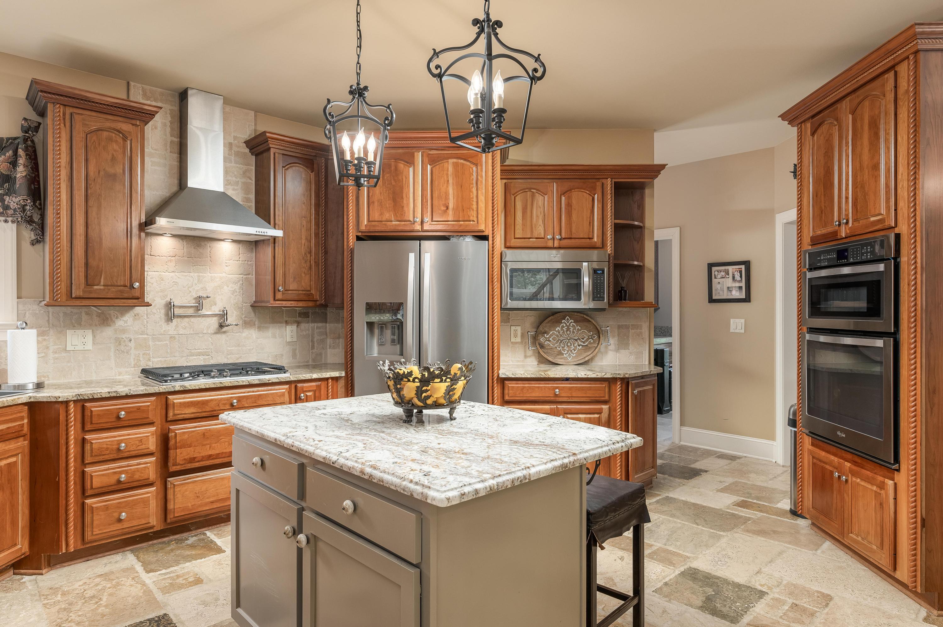 353 Bridgewater Drive, McDonald