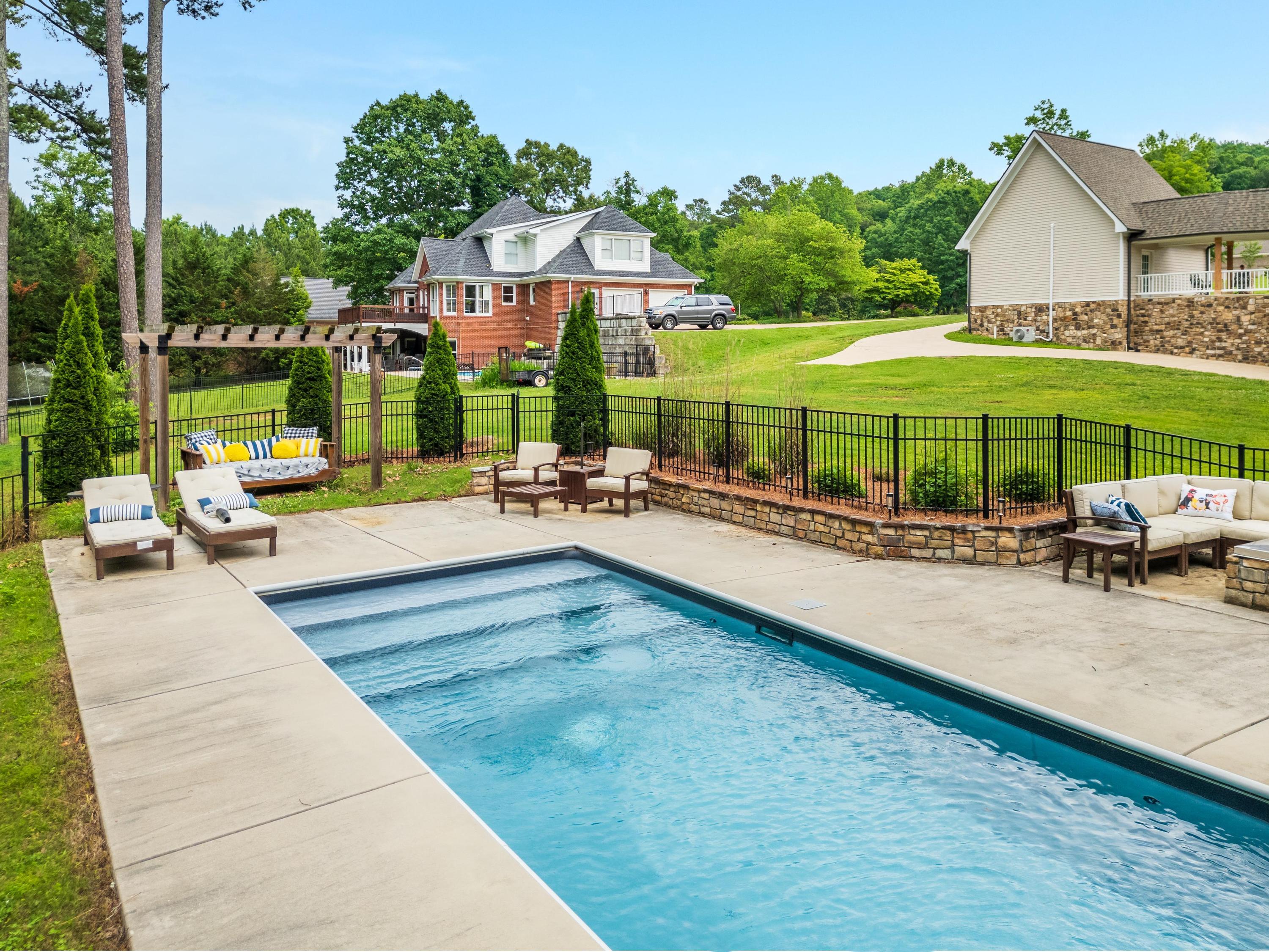 353 Bridgewater Drive, McDonald