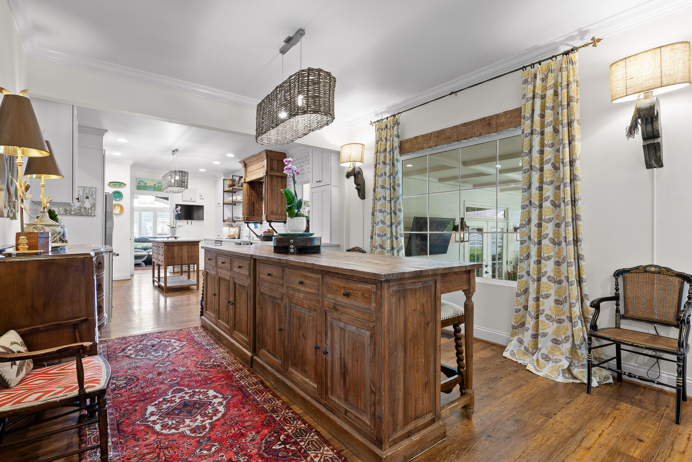 8365 Glenshire Lane