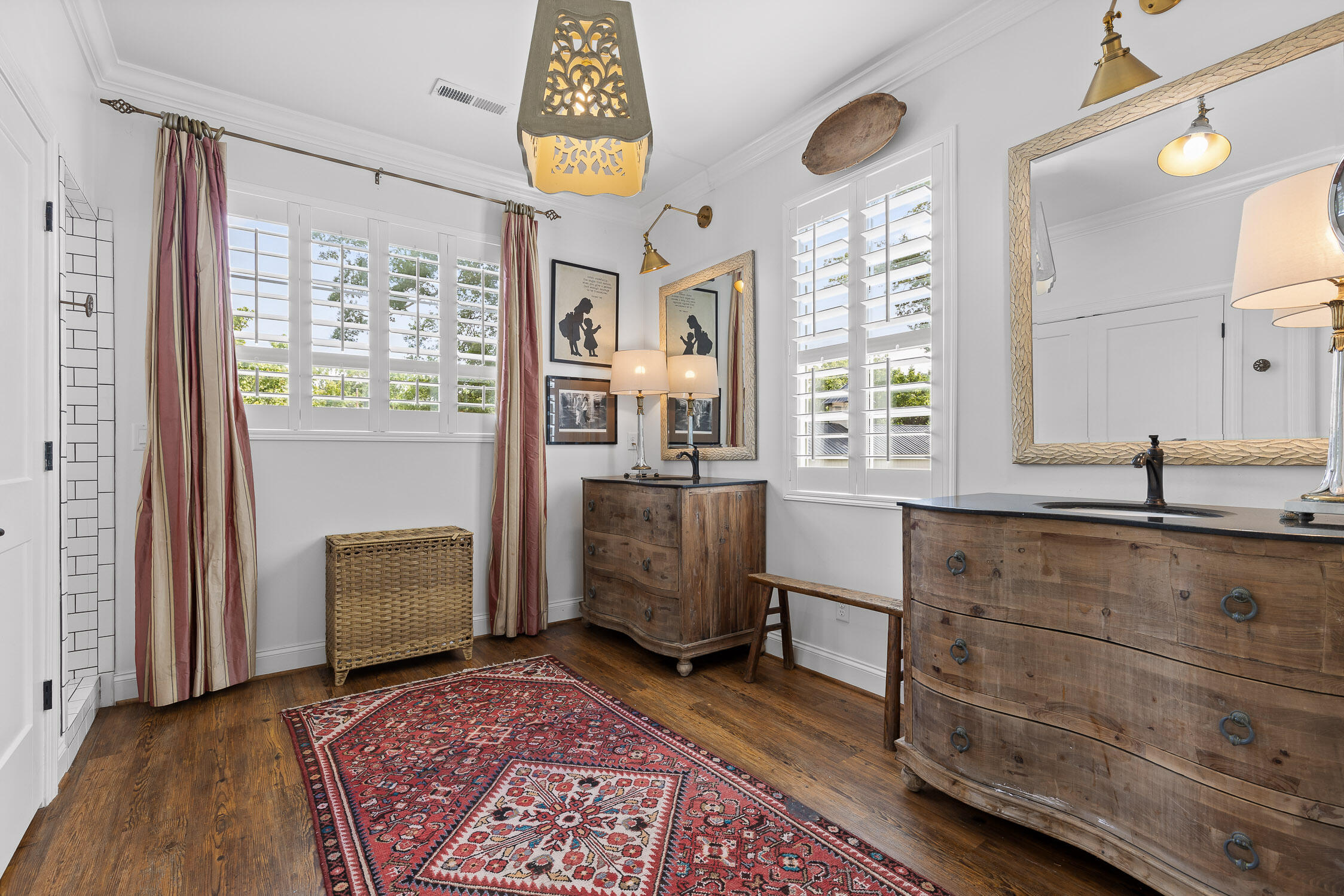 8365 Glenshire Lane