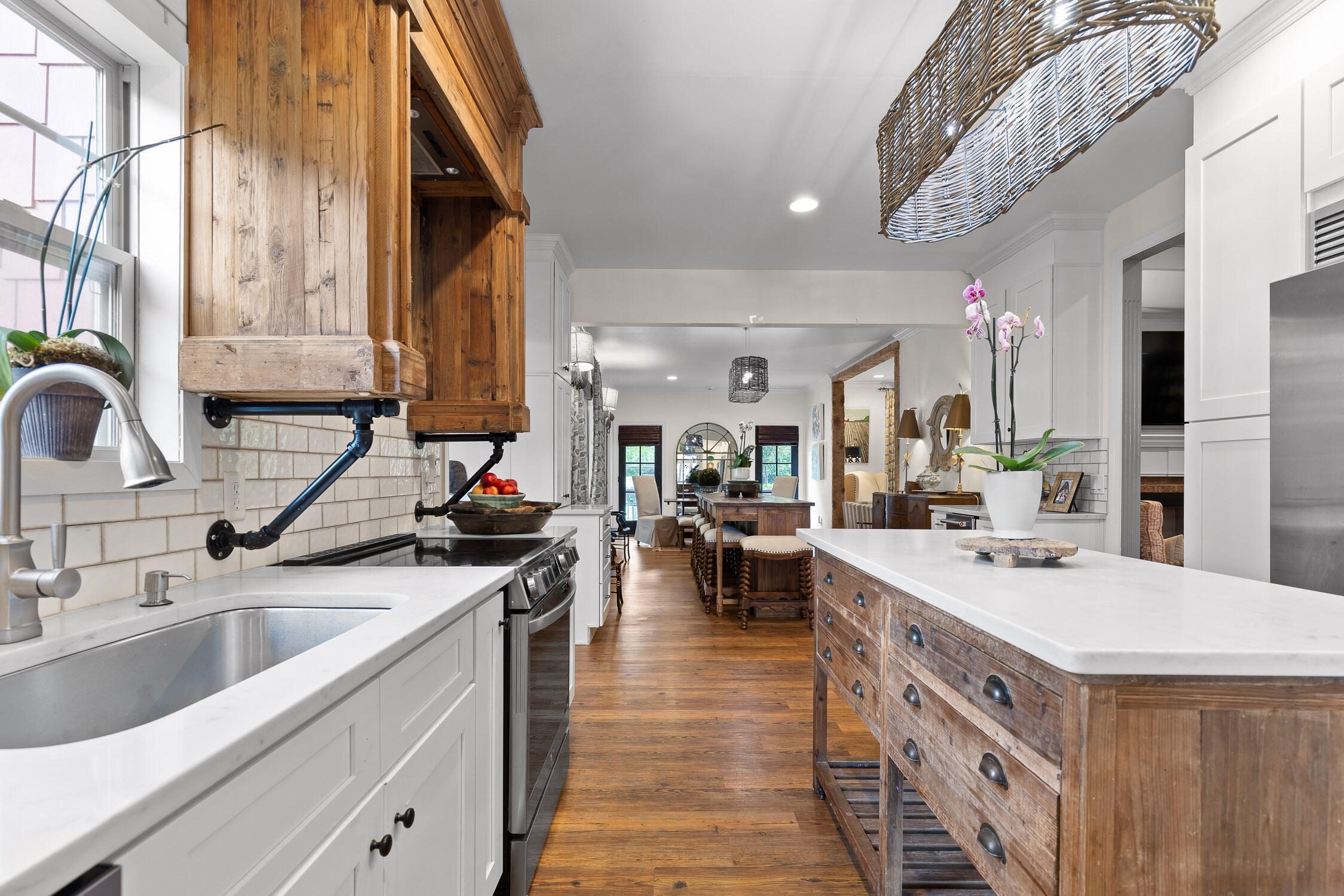 8365 Glenshire Lane