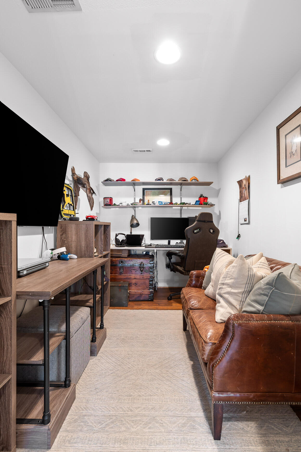 8365 Glenshire Lane