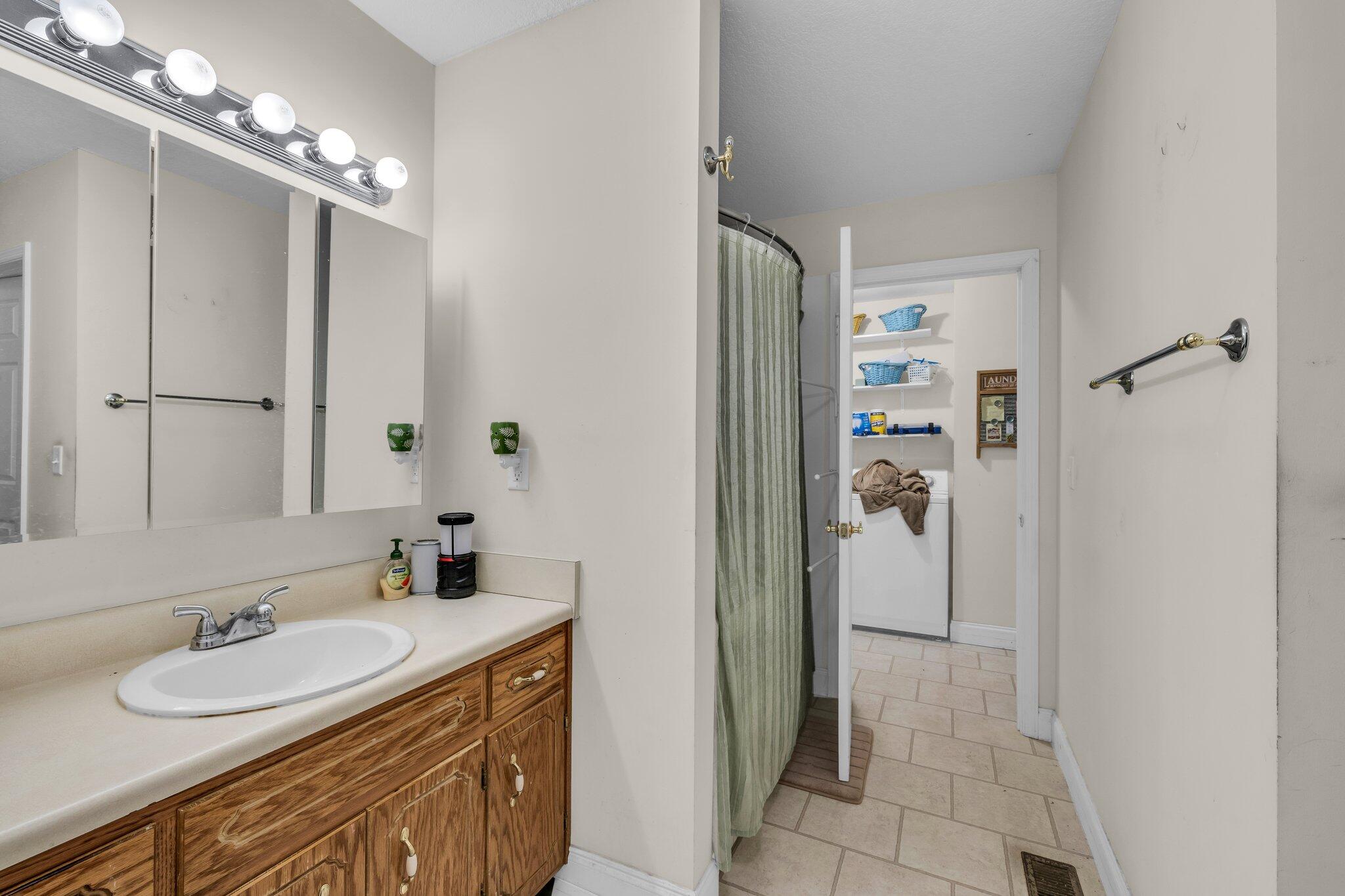 883 N Pryor Cove Road