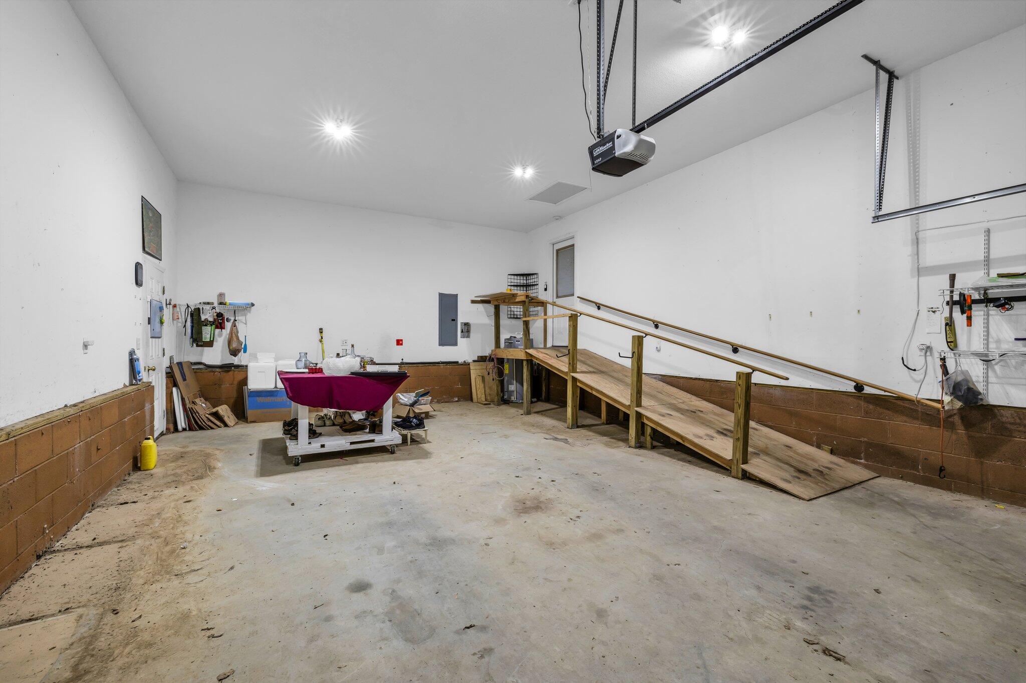 883 N Pryor Cove Road