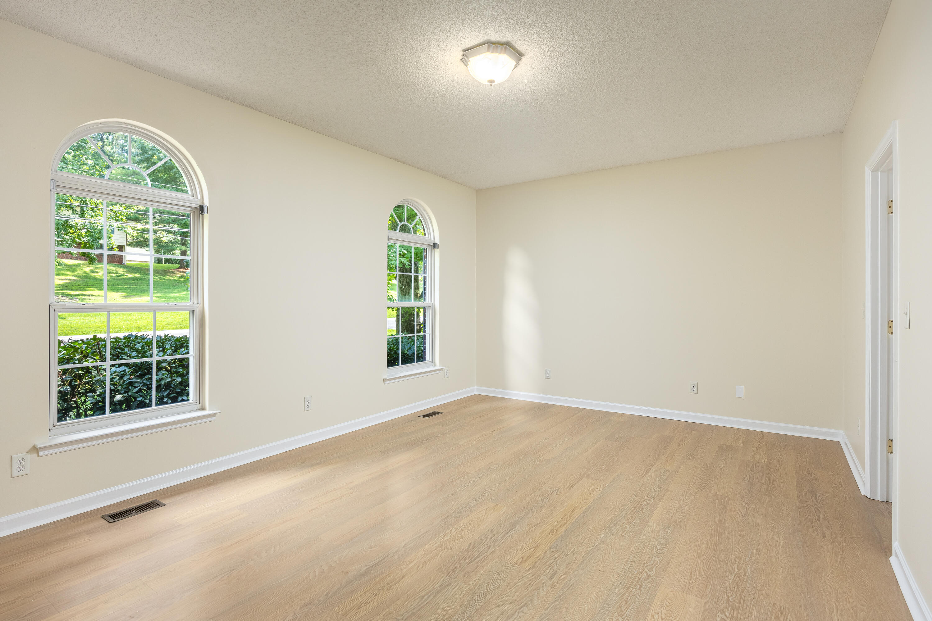 501 Cloudview Lane