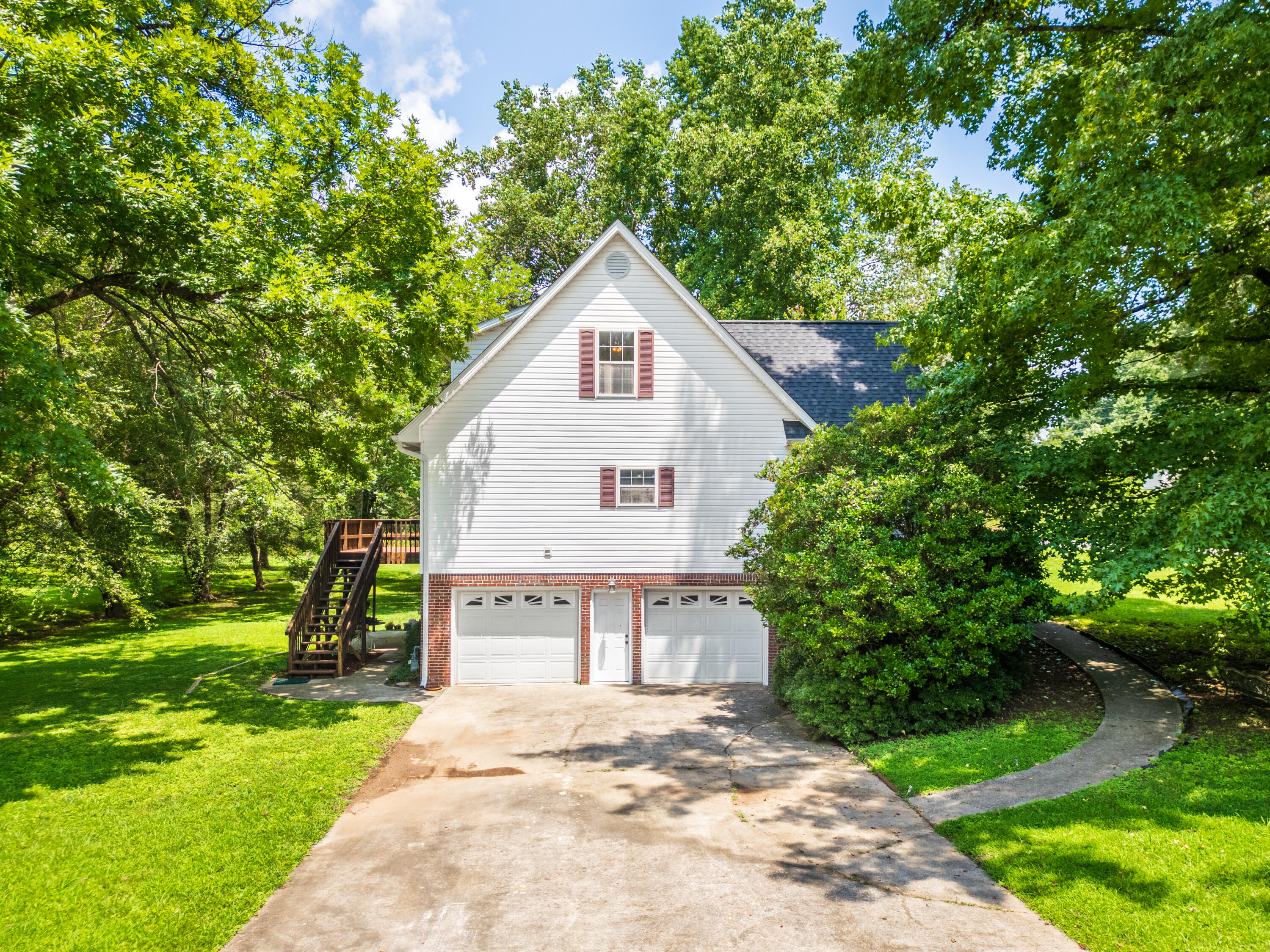 501 Cloudview Lane
