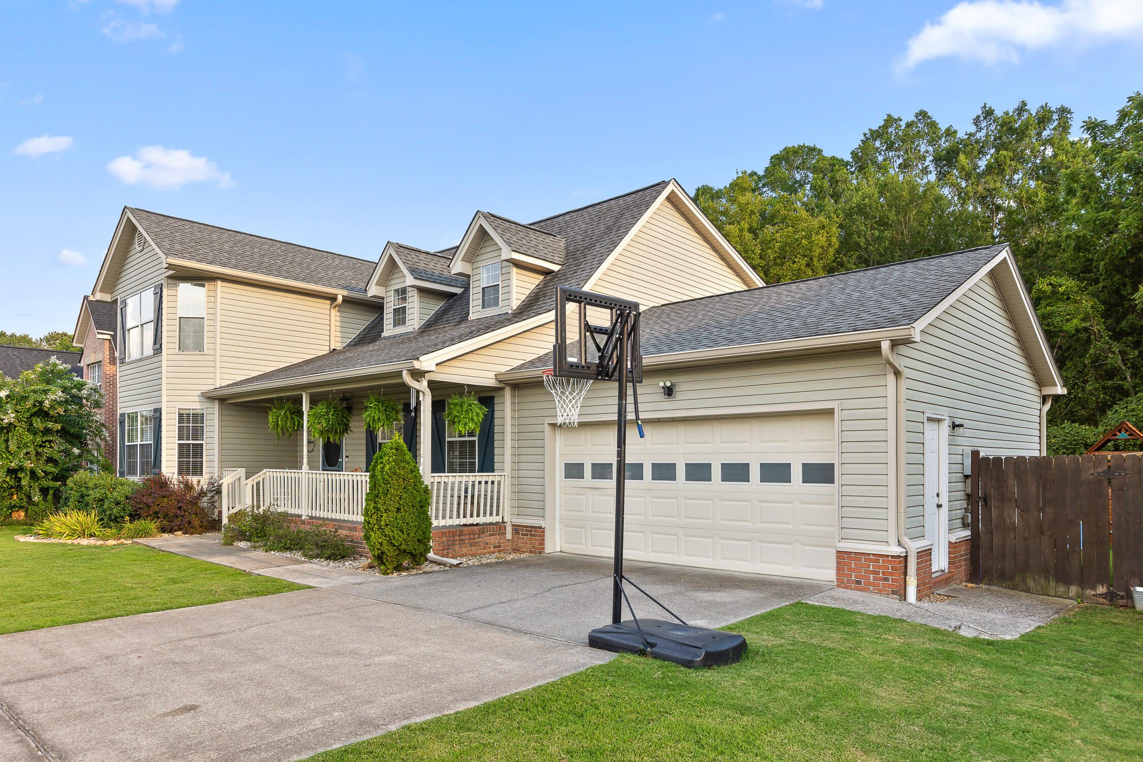 1611 Chase Meadows Circle