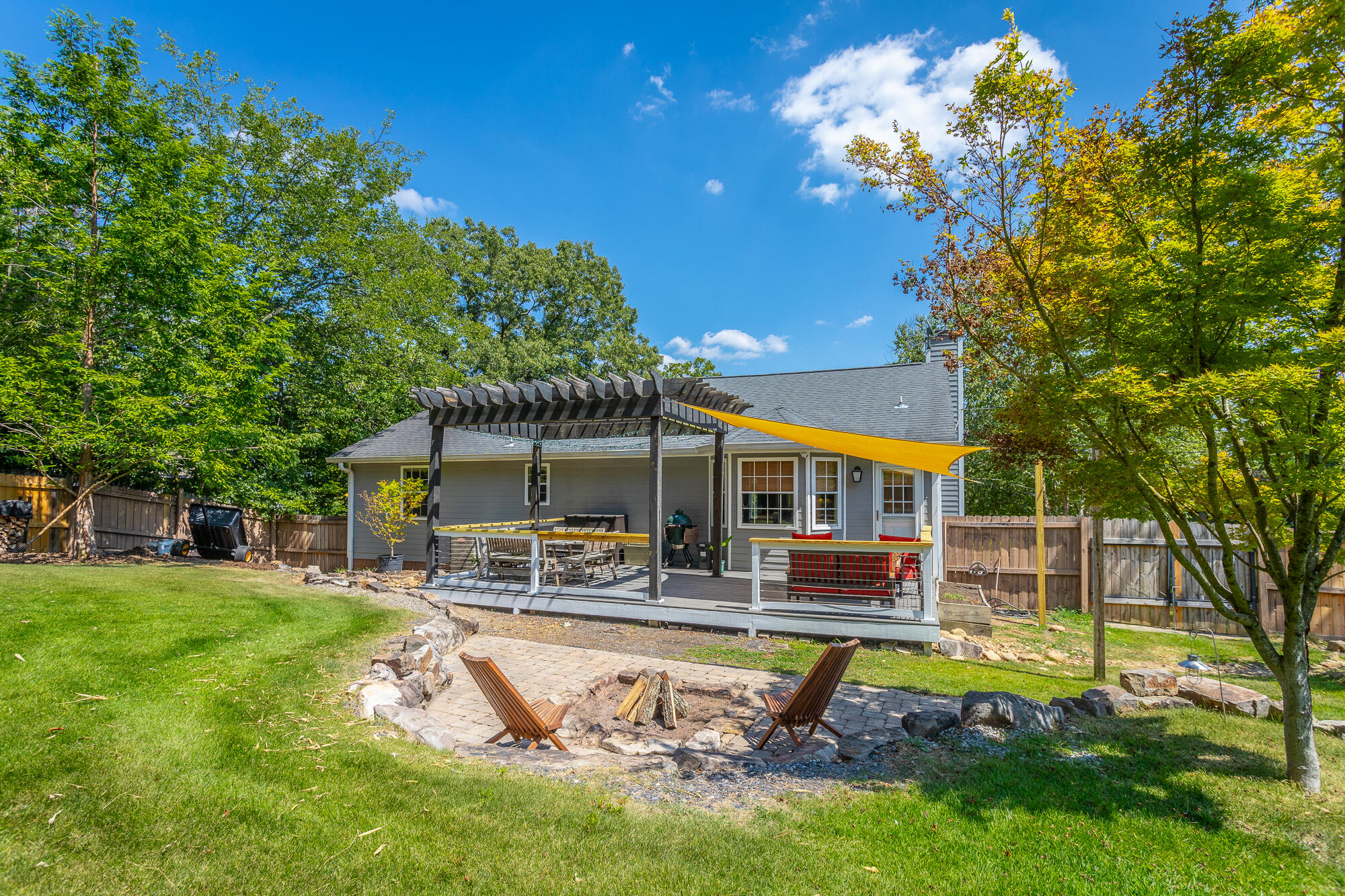 4831 Hillsdale Circle