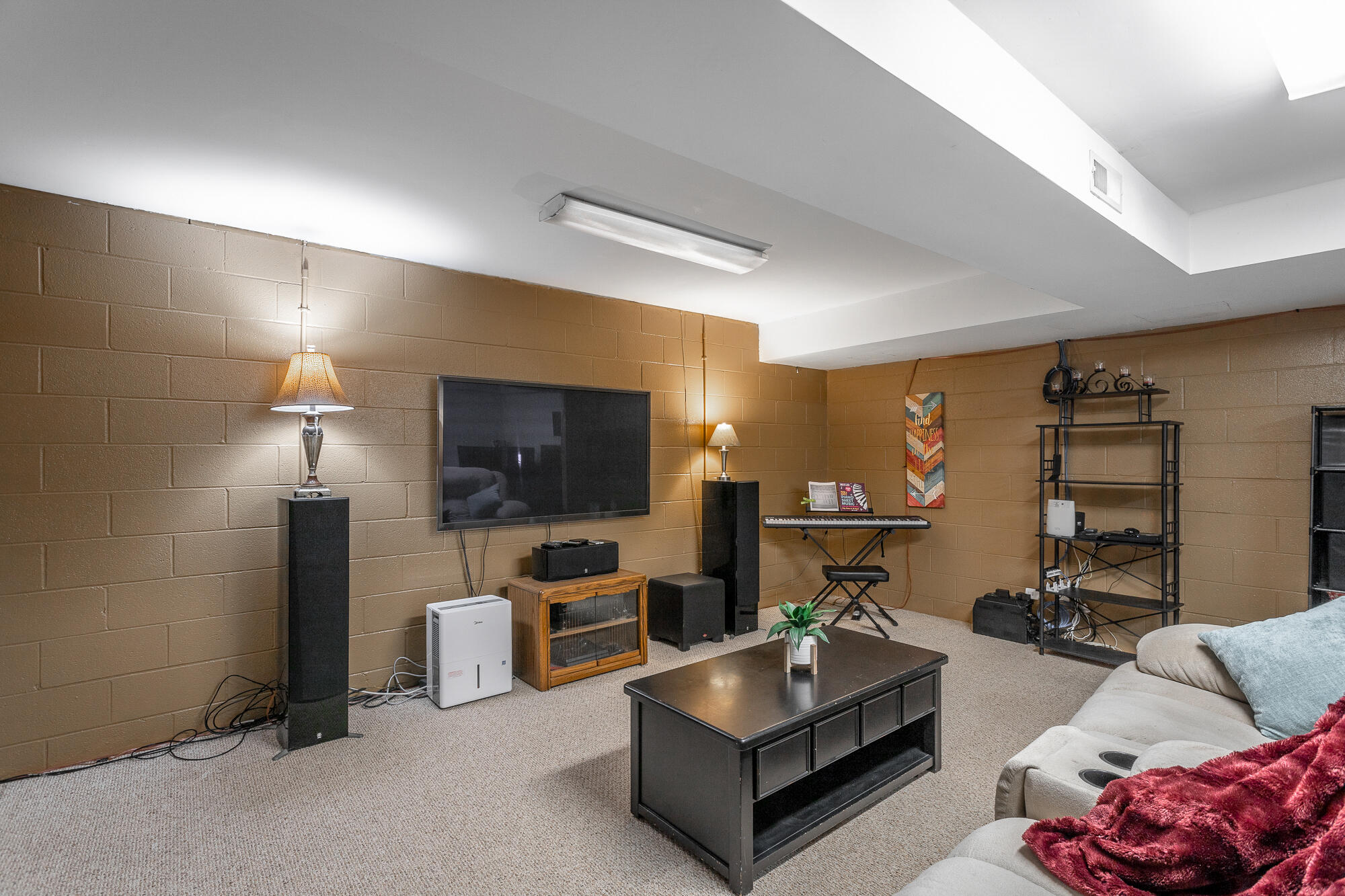 4831 Hillsdale Circle
