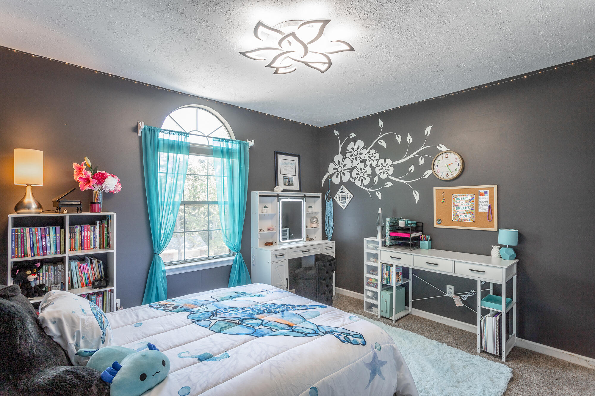 4831 Hillsdale Circle