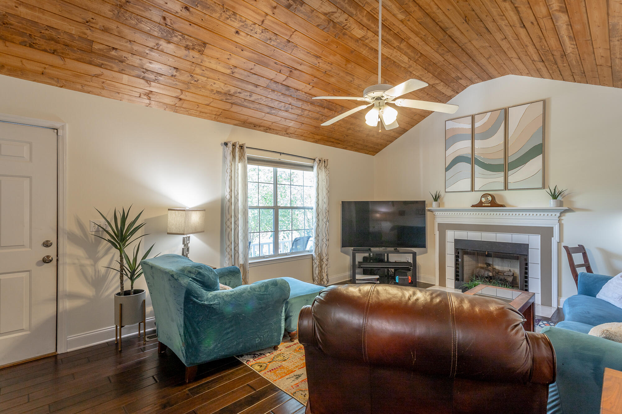 4831 Hillsdale Circle