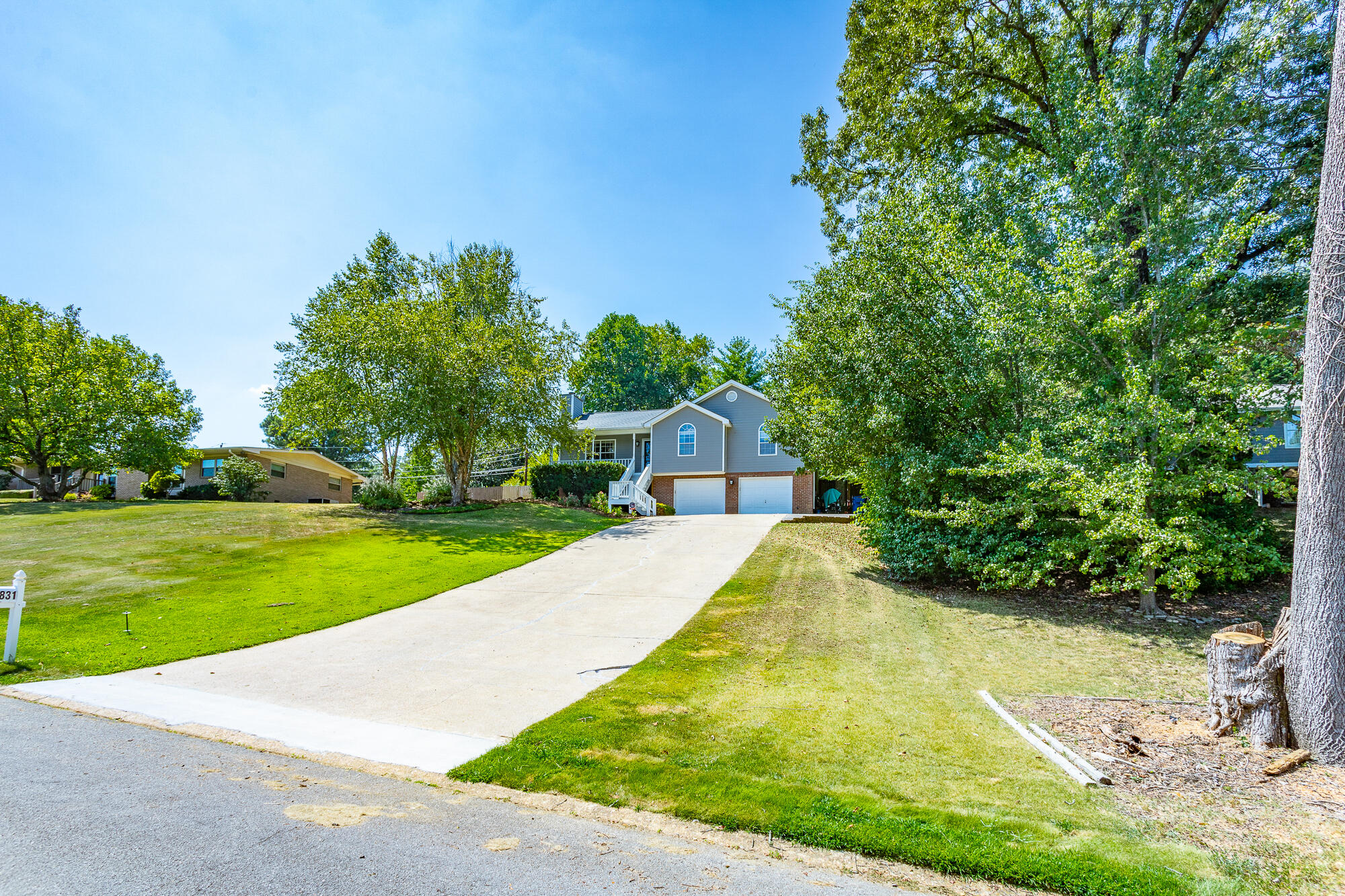 4831 Hillsdale Circle