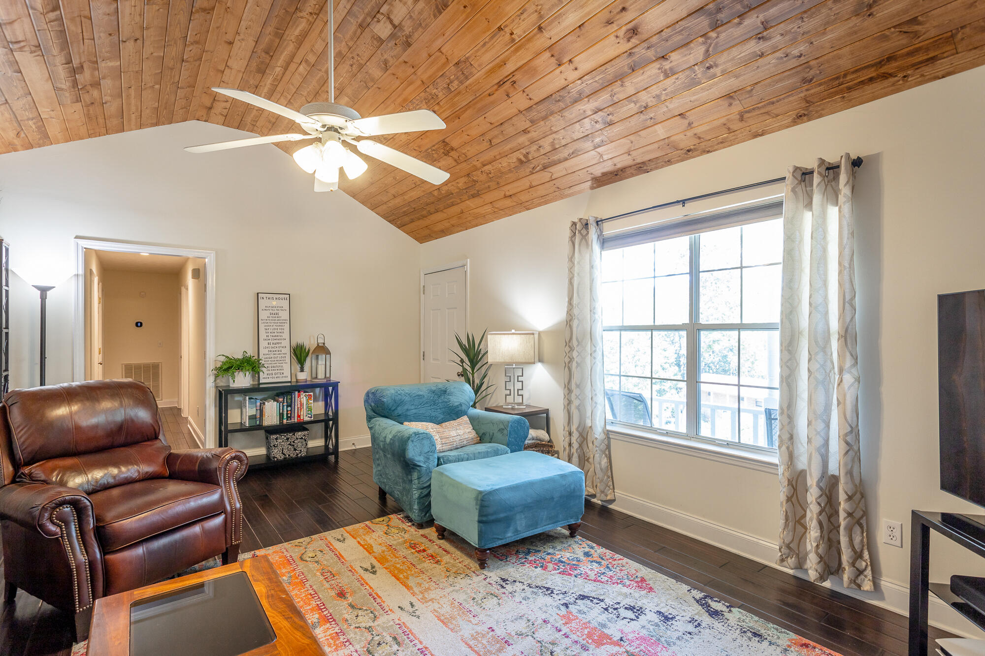 4831 Hillsdale Circle