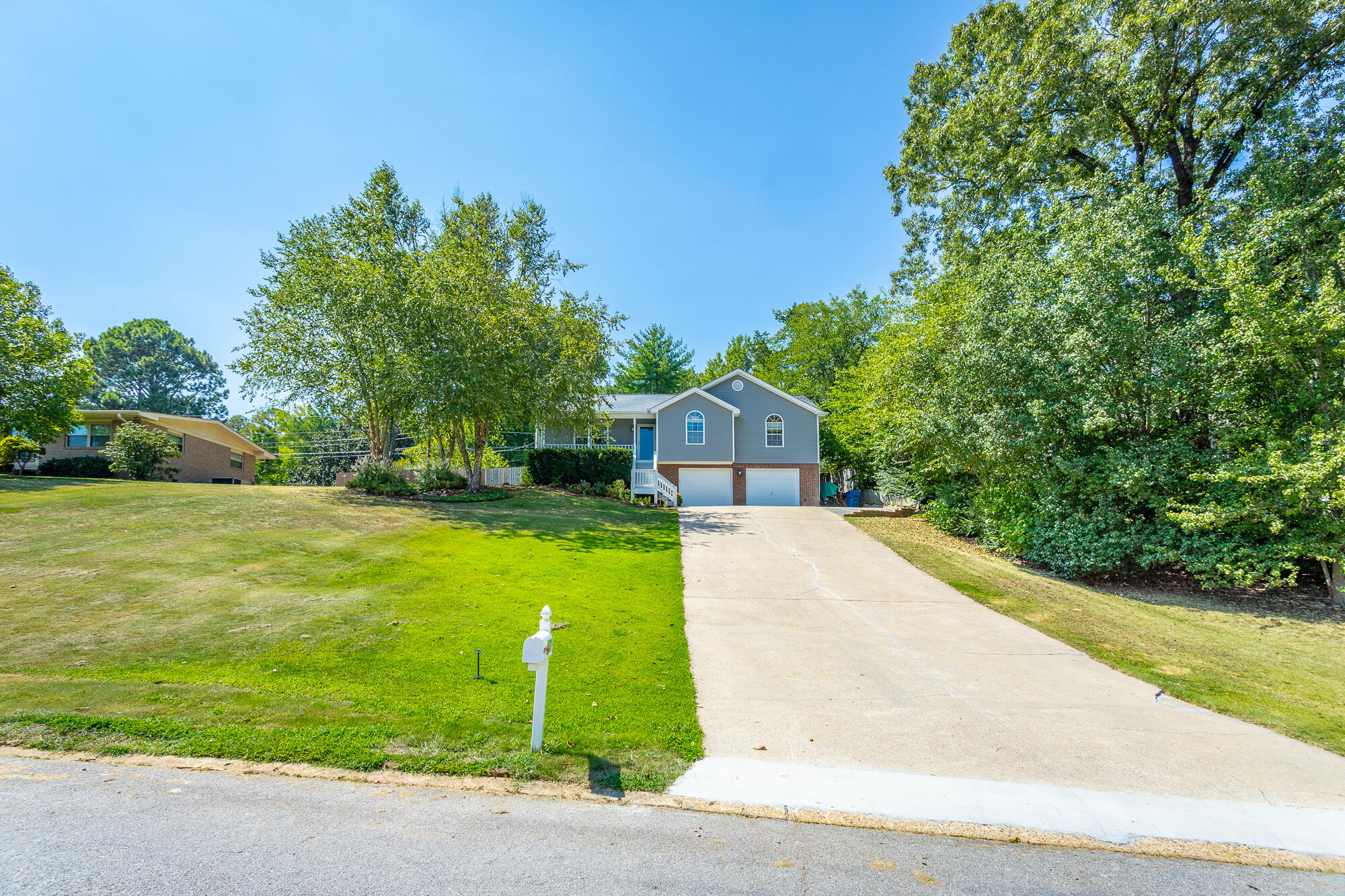 4831 Hillsdale Circle