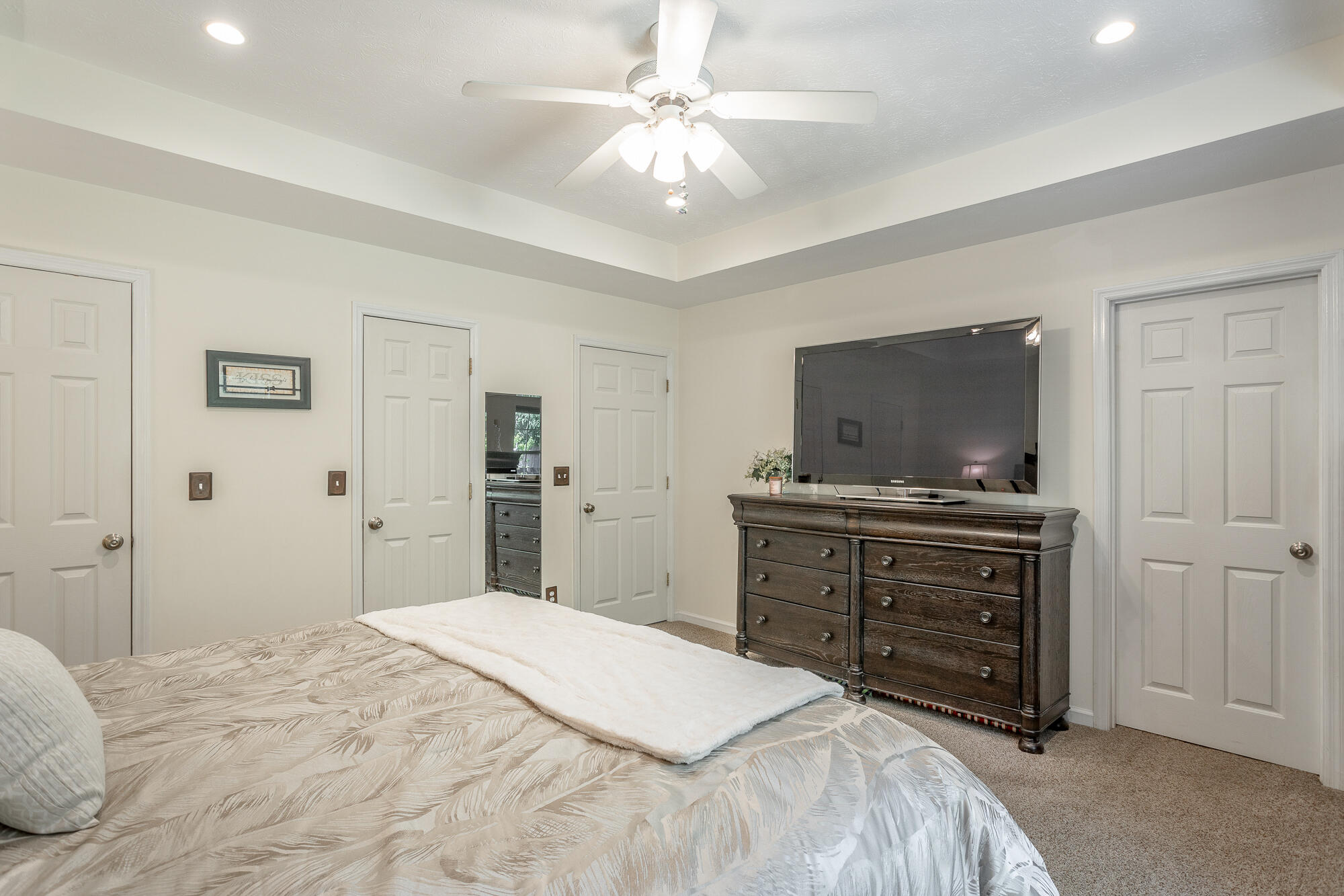 4831 Hillsdale Circle