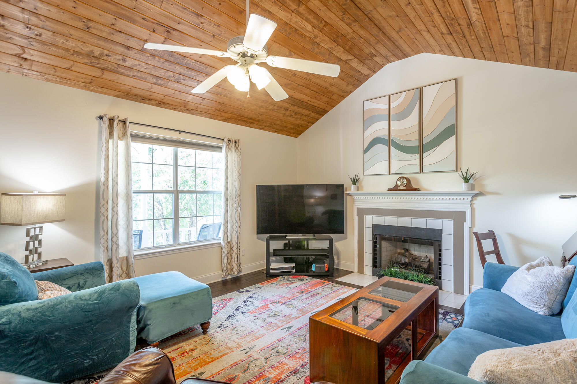 4831 Hillsdale Circle