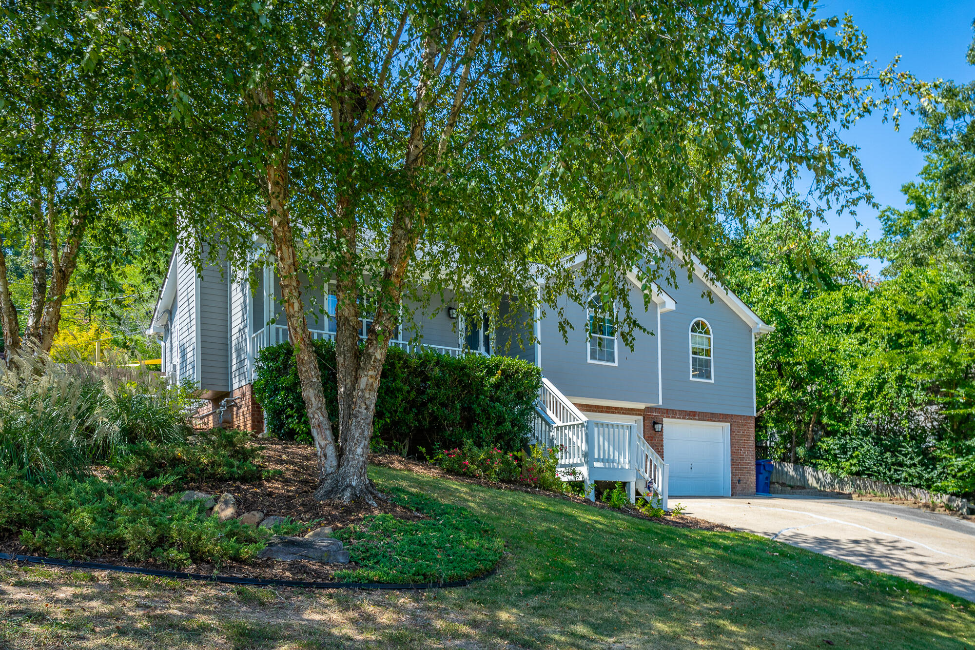 4831 Hillsdale Circle