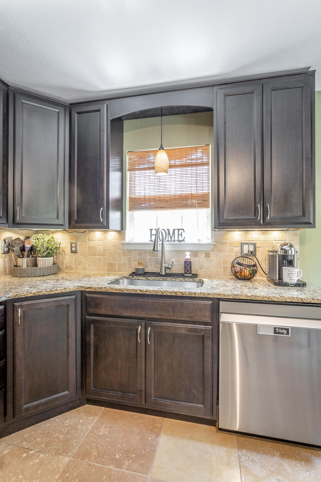 4831 Hillsdale Circle