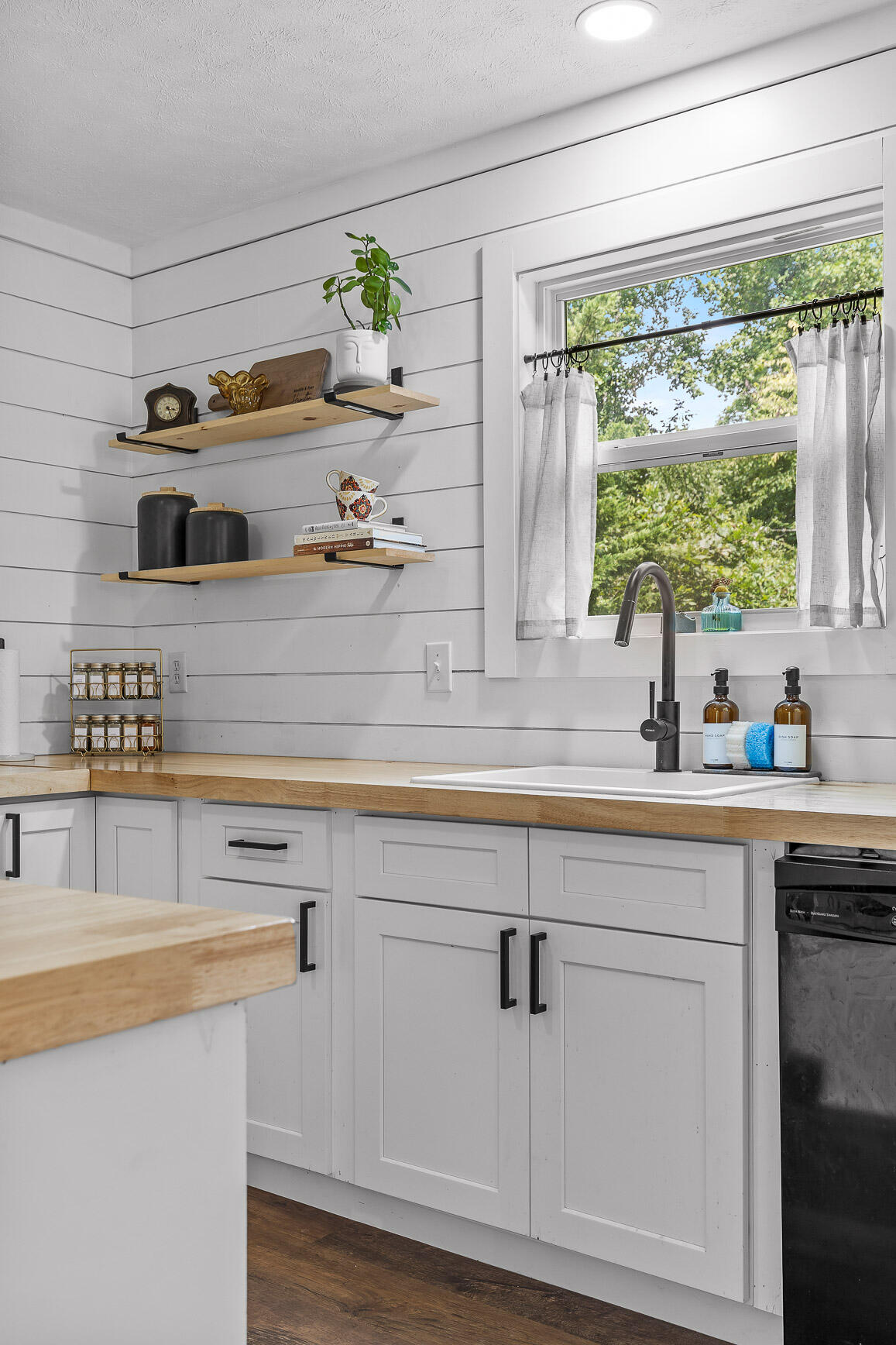 974 Indian Hills Drive