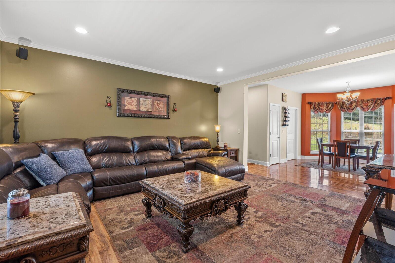 4418 Kings Lake Court