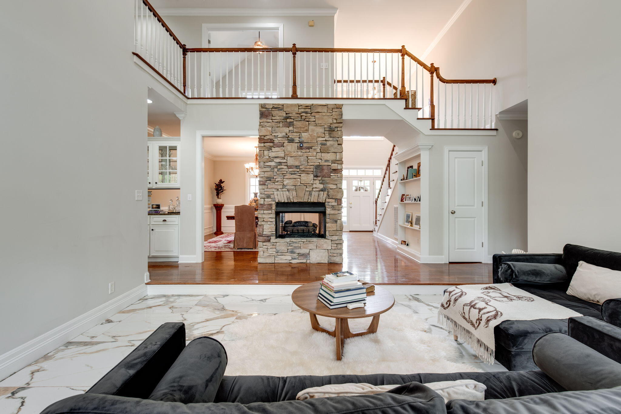 4037 Platinum Way